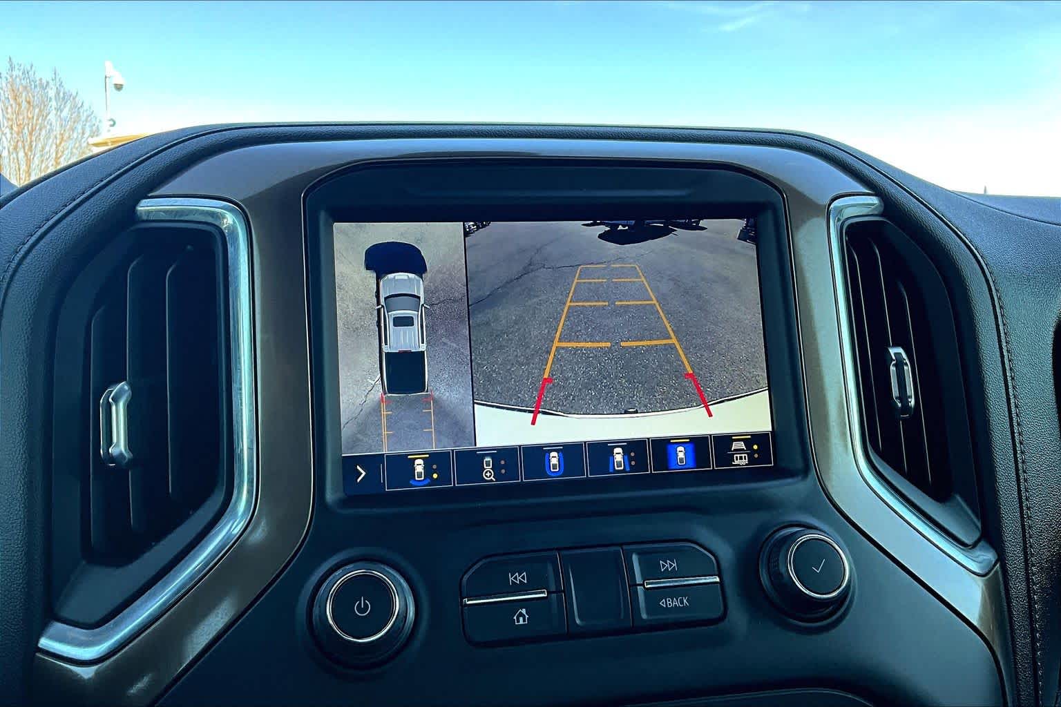 Thumbnail: 2021 Chevrolet Silverado 1500 - 25