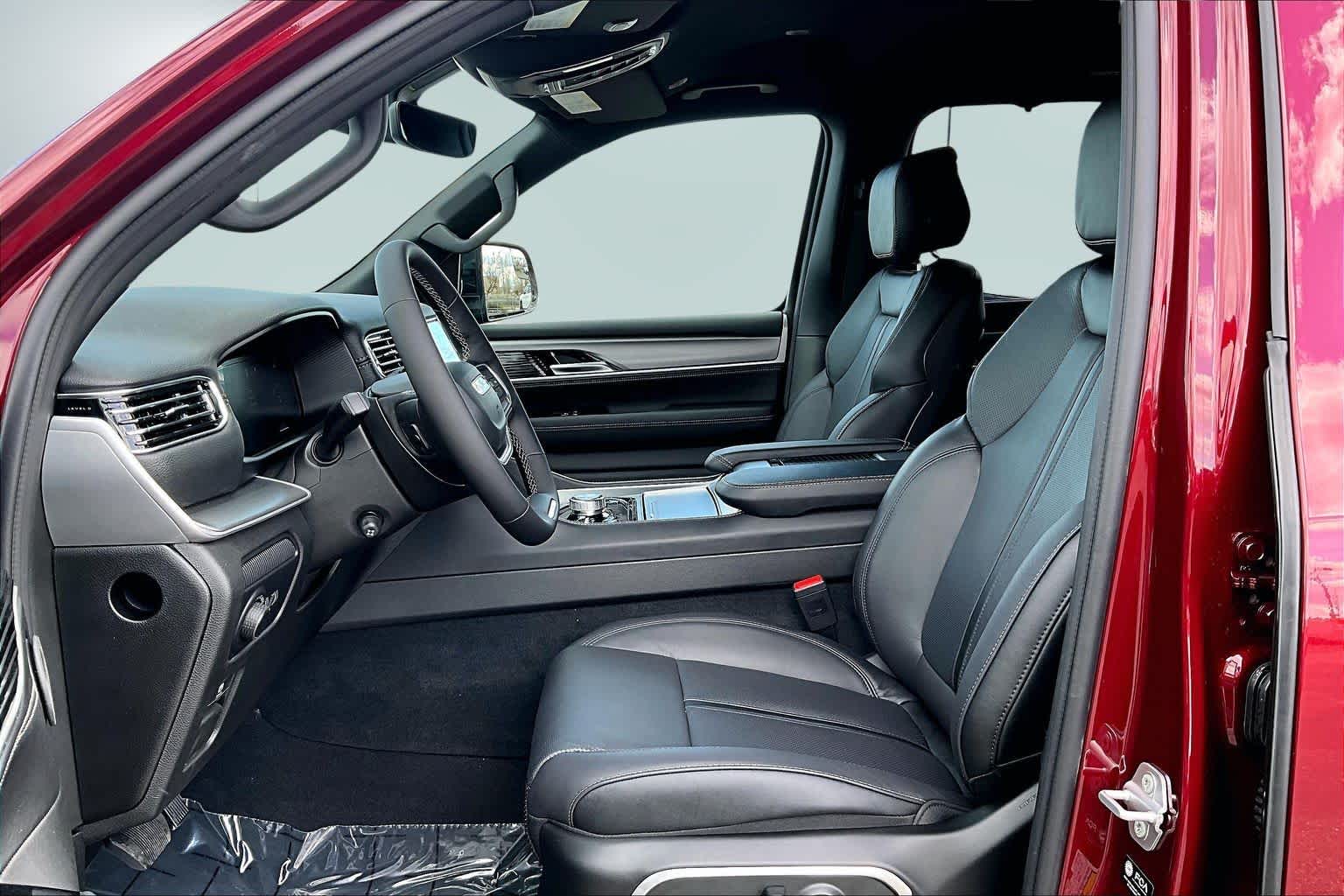 Thumbnail: 2026 Jeep Grand Wagoneer - 10