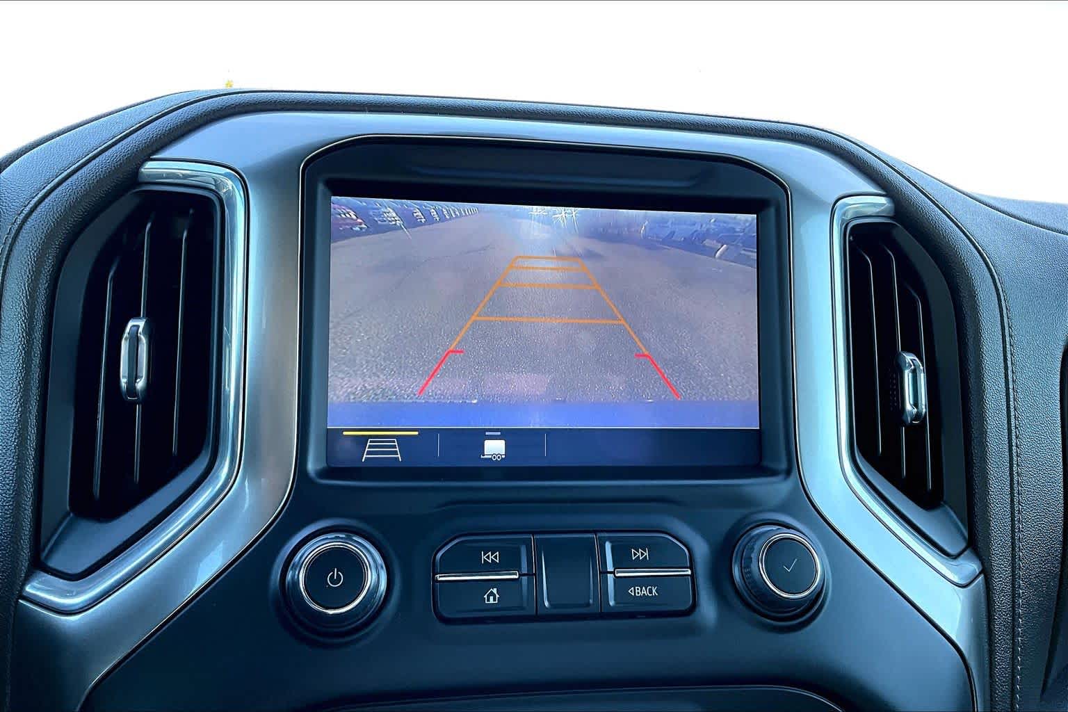 Thumbnail: 2019 Chevrolet Silverado 1500 - 25