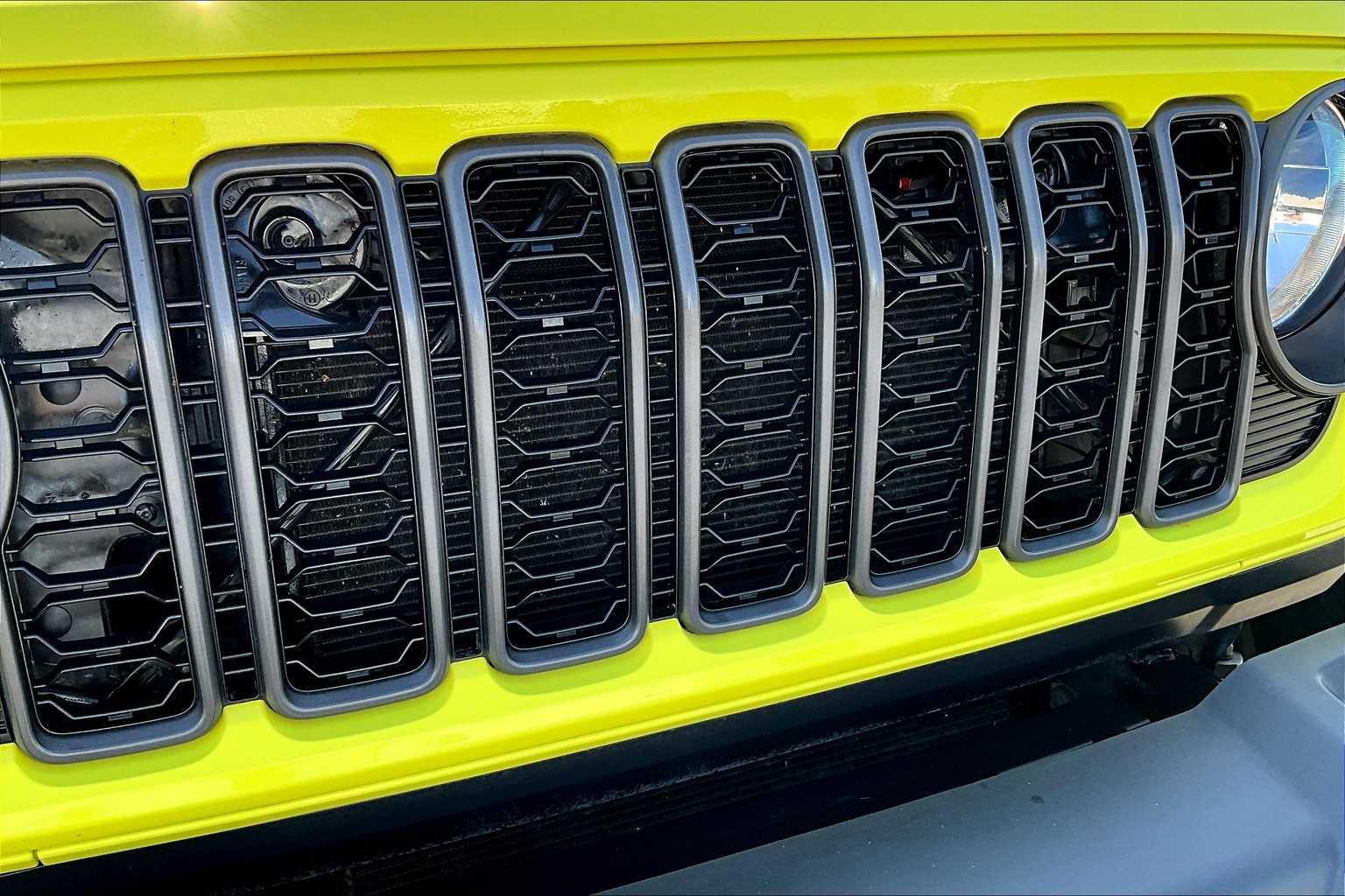 Thumbnail: 2024 Jeep Wrangler - 34