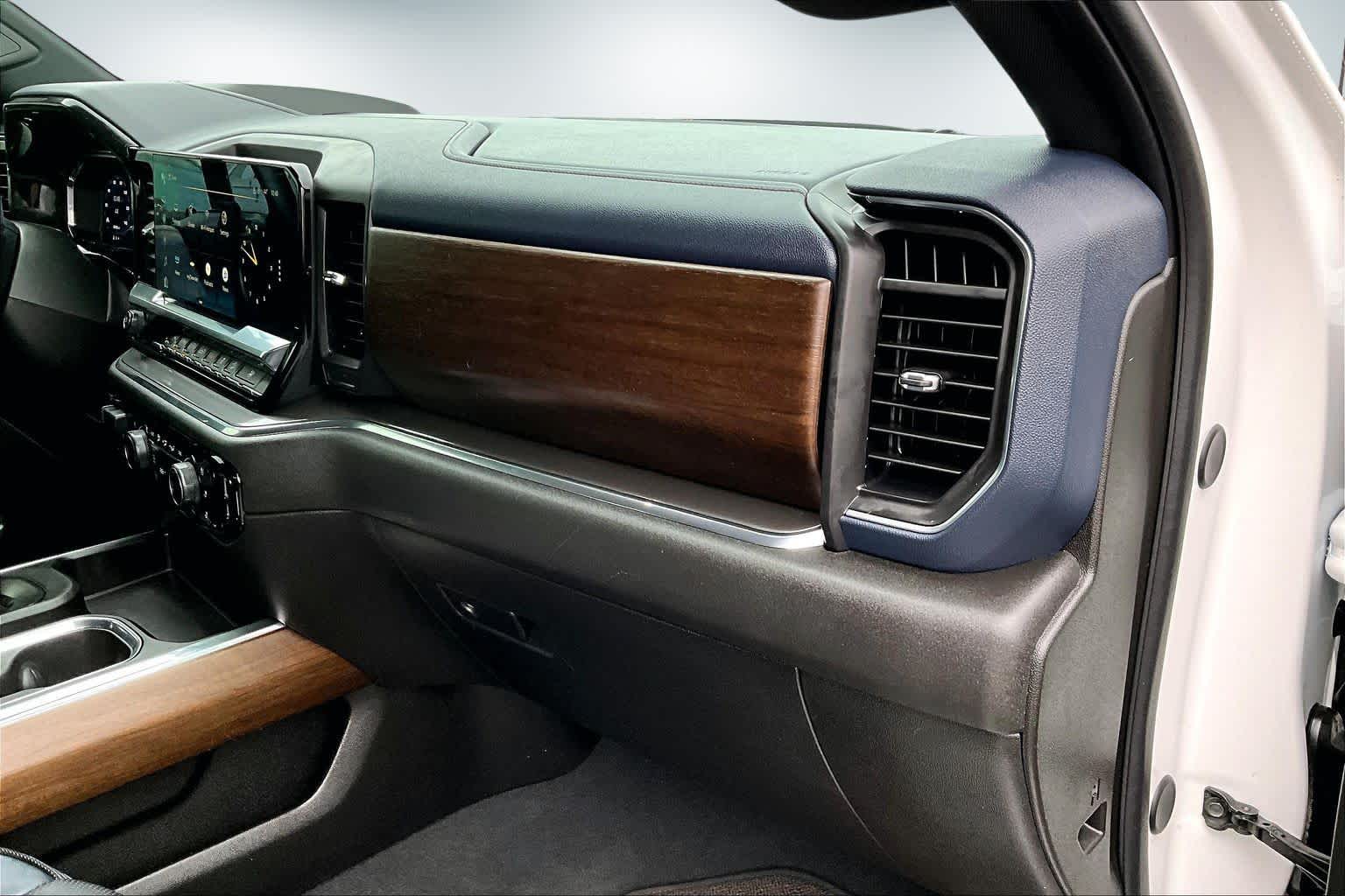 Thumbnail: 2024 Chevrolet Silverado 1500 - 23