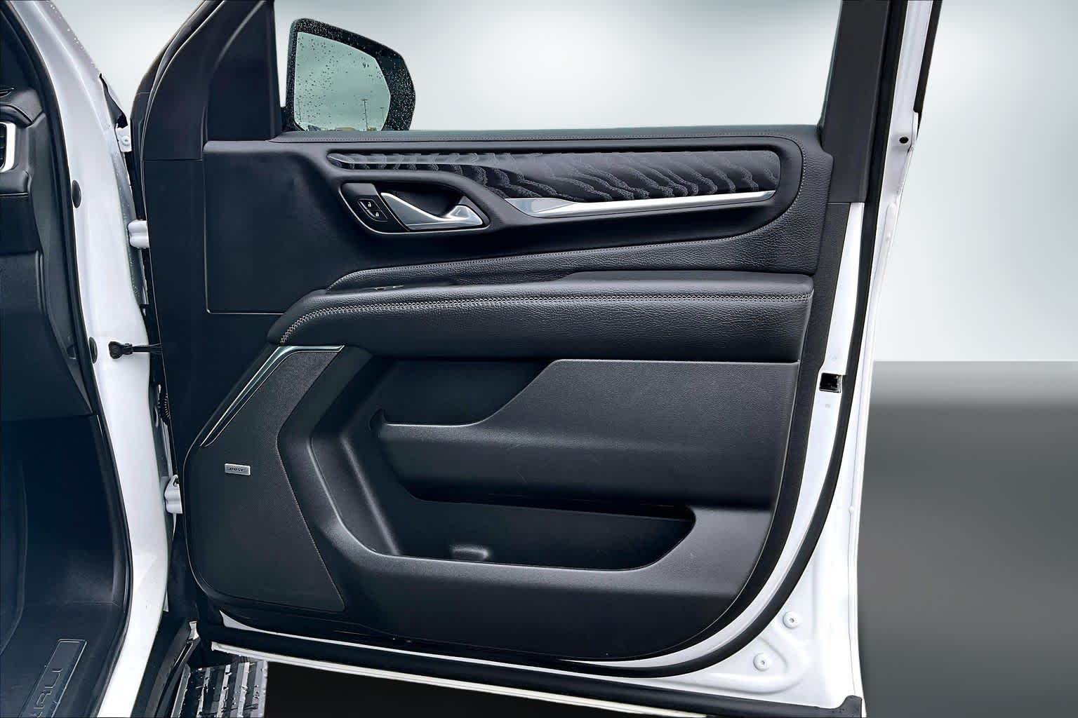 Thumbnail: 2022 GMC Yukon - 28