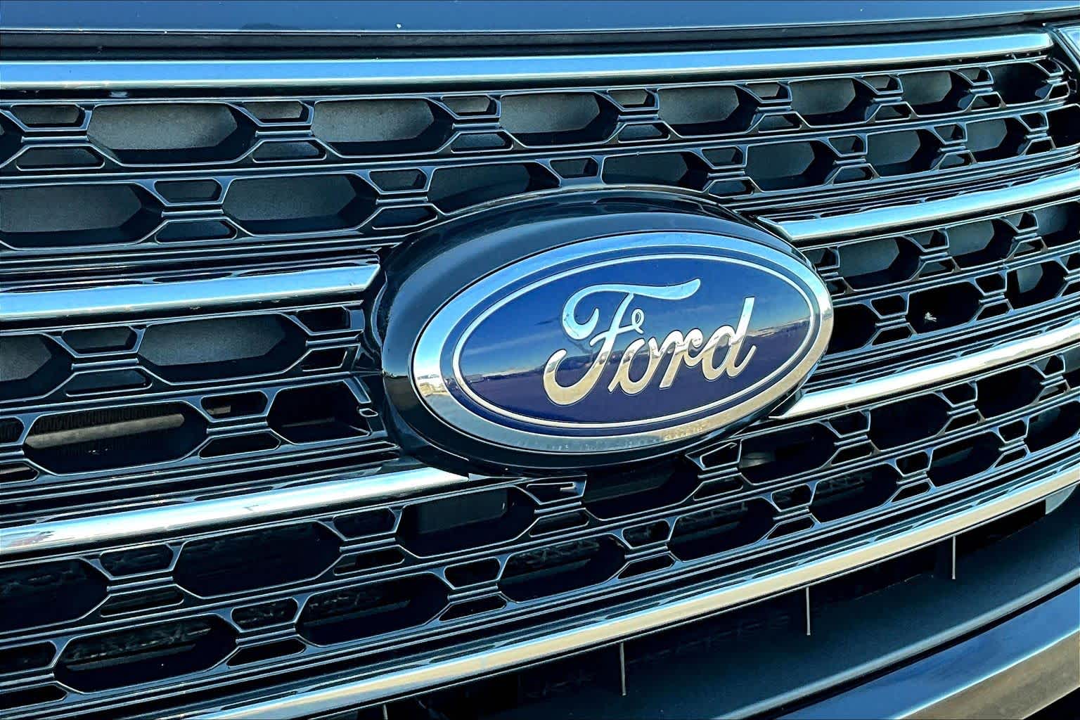 Thumbnail: 2023 Ford Explorer - 35