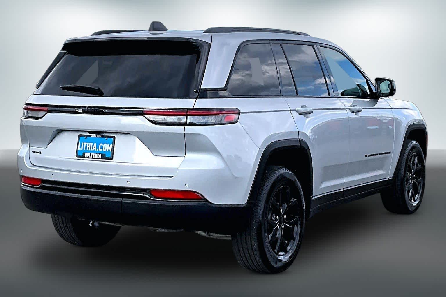 Thumbnail: 2025 Jeep Grand Cherokee - 22