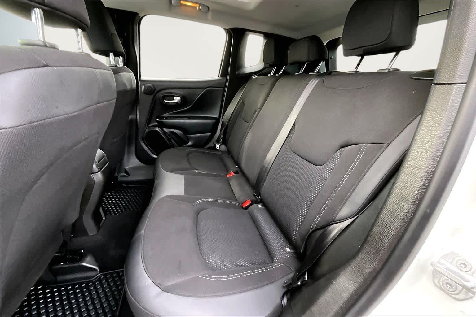 Thumbnail: 2023 Jeep Renegade - 29