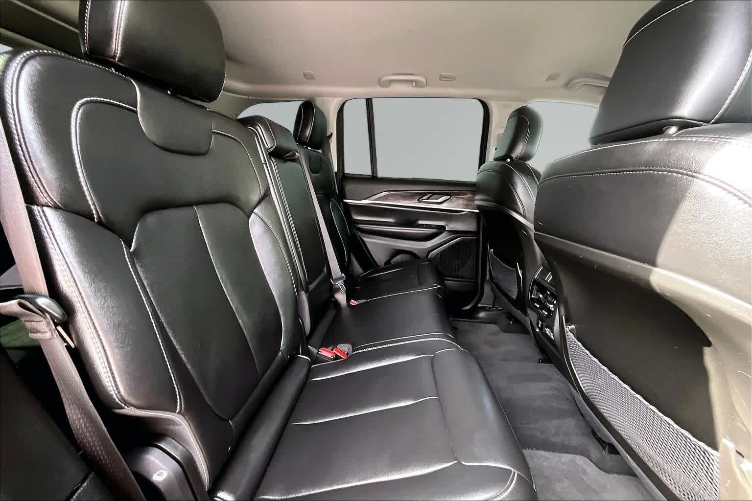 Thumbnail: 2023 Jeep Grand Cherokee - 30