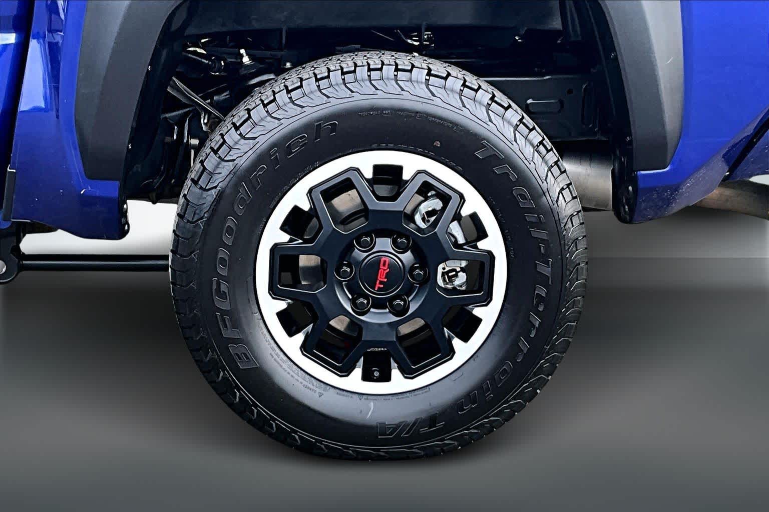 Thumbnail: 2024 Toyota Tacoma - 32