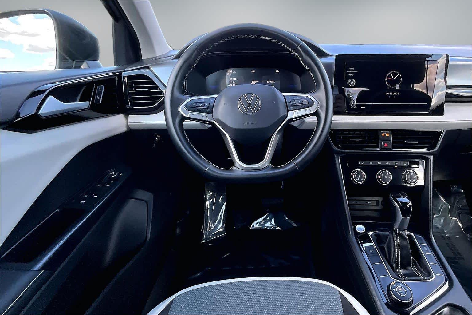 Thumbnail: 2025 Volkswagen Taos - 14