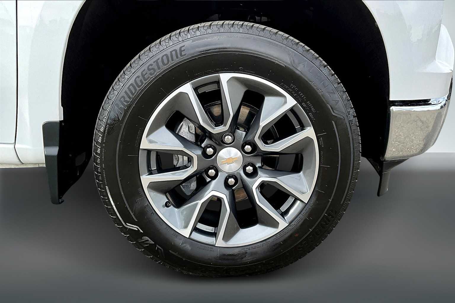 Thumbnail: 2023 Chevrolet Silverado 1500 - 35