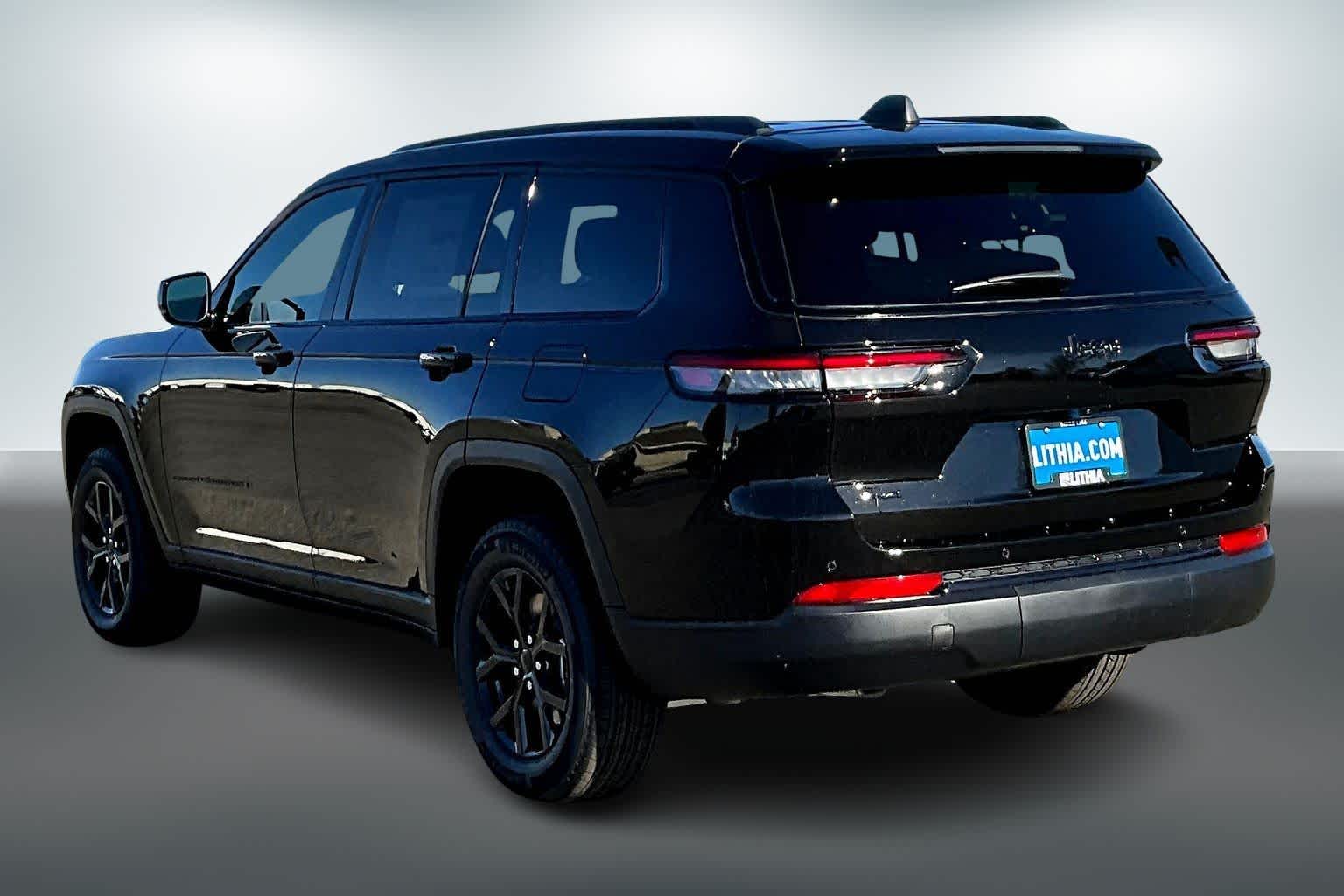 Thumbnail: 2025 Jeep Grand Cherokee - 4