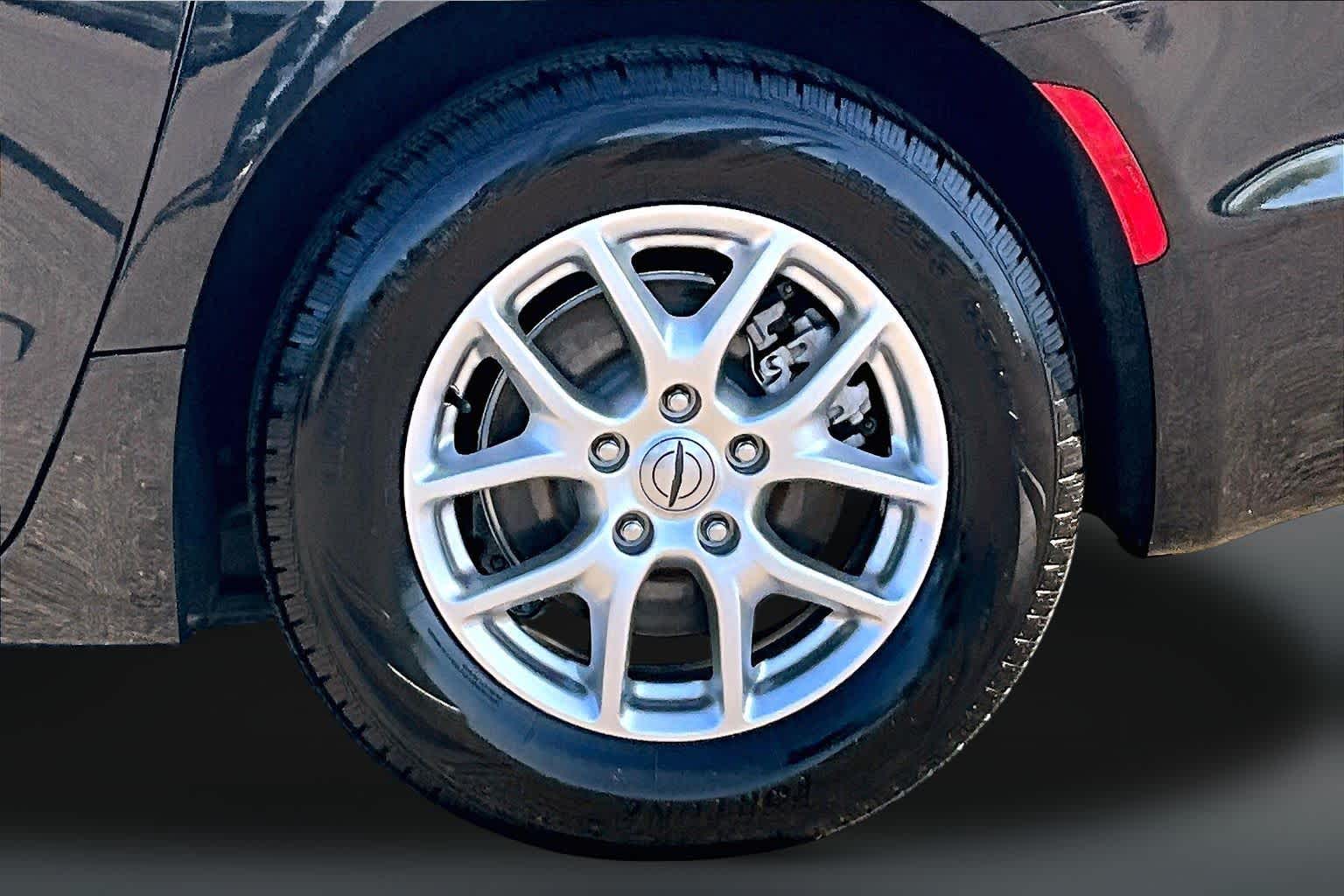 Thumbnail: 2023 Chrysler Pacifica - 33