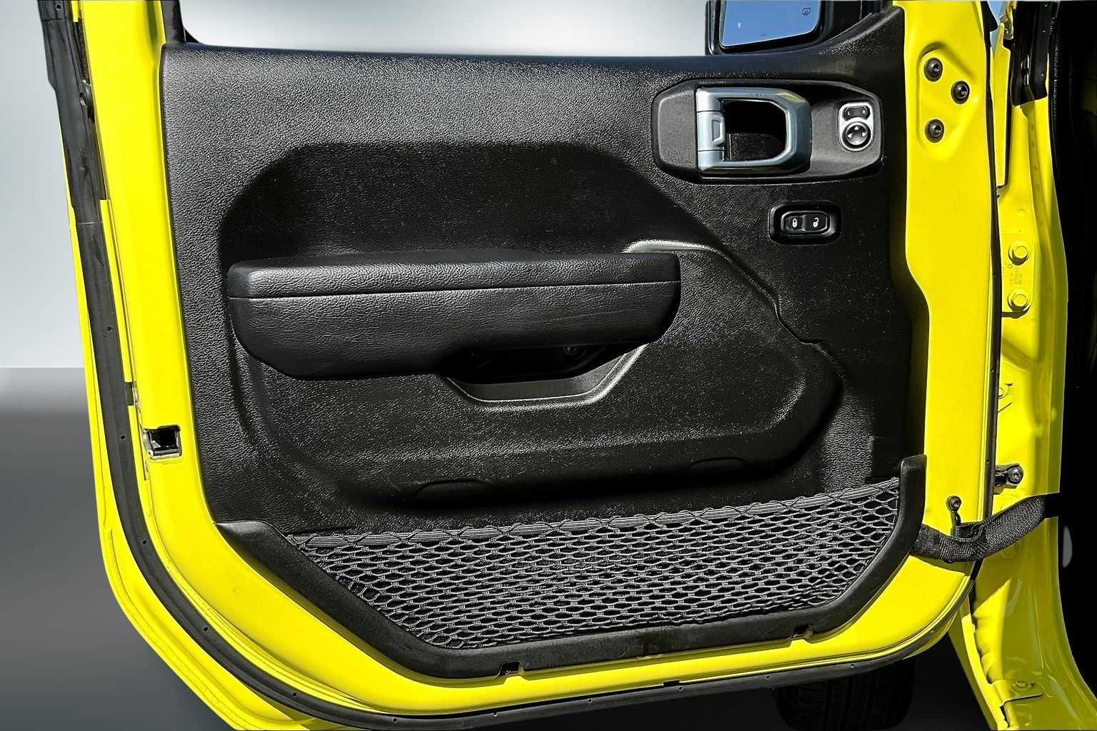 Thumbnail: 2024 Jeep Wrangler - 27
