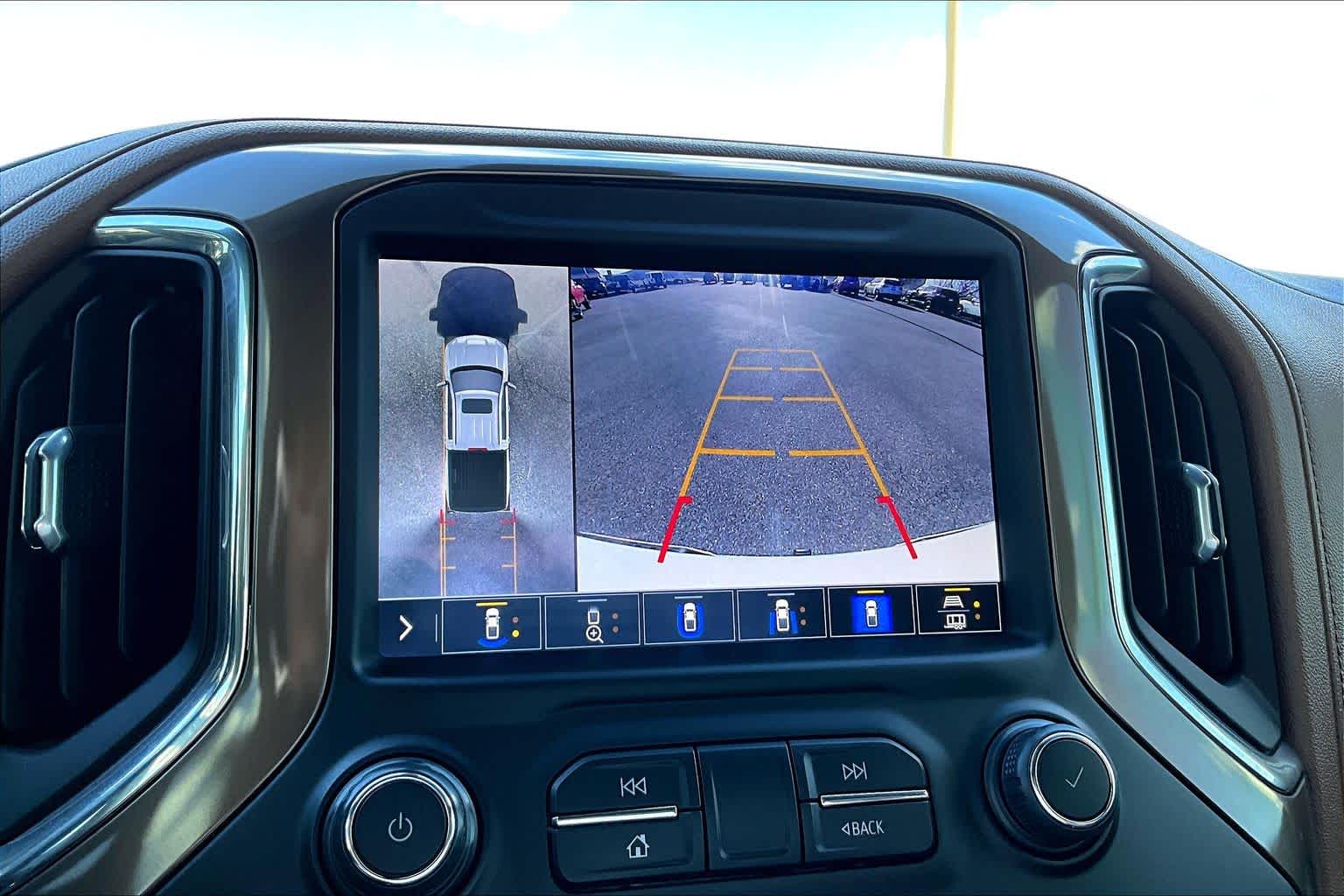 Thumbnail: 2022 Chevrolet Silverado 1500 - 26