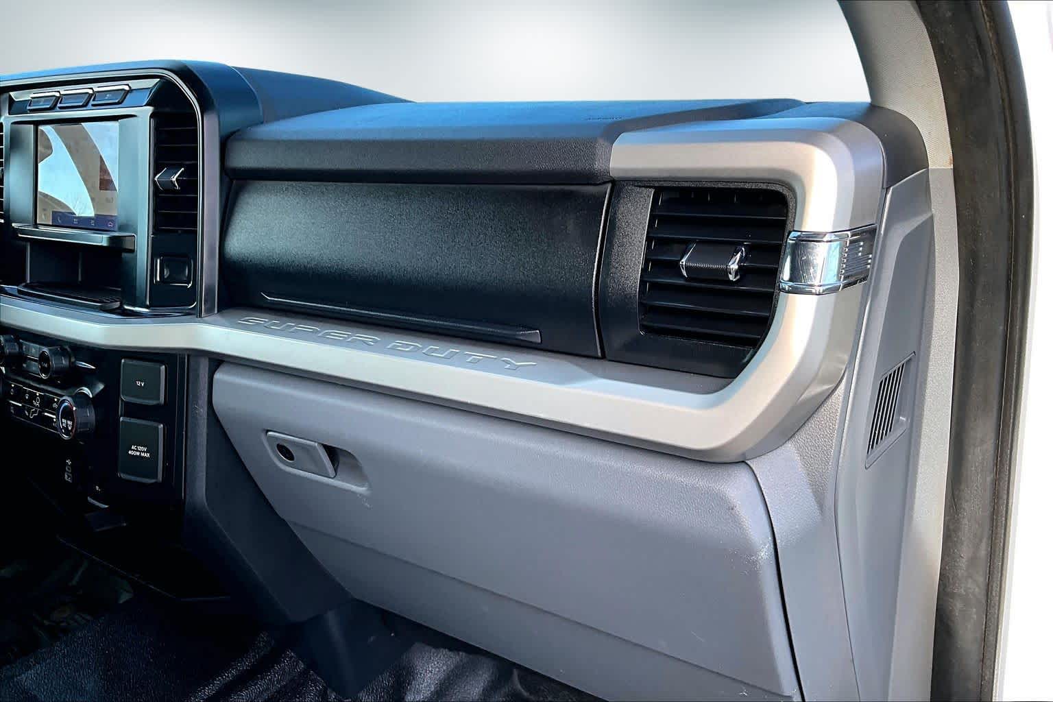 Thumbnail: 2024 Ford Econoline - 23