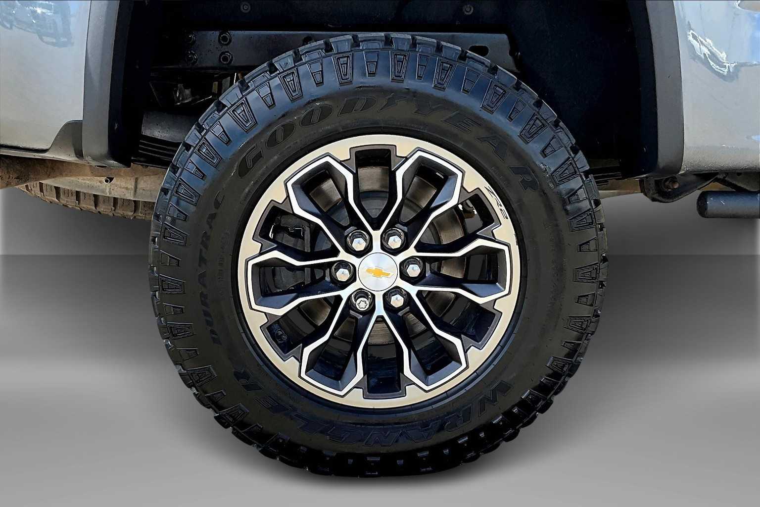 Thumbnail: 2021 Chevrolet Colorado - 36