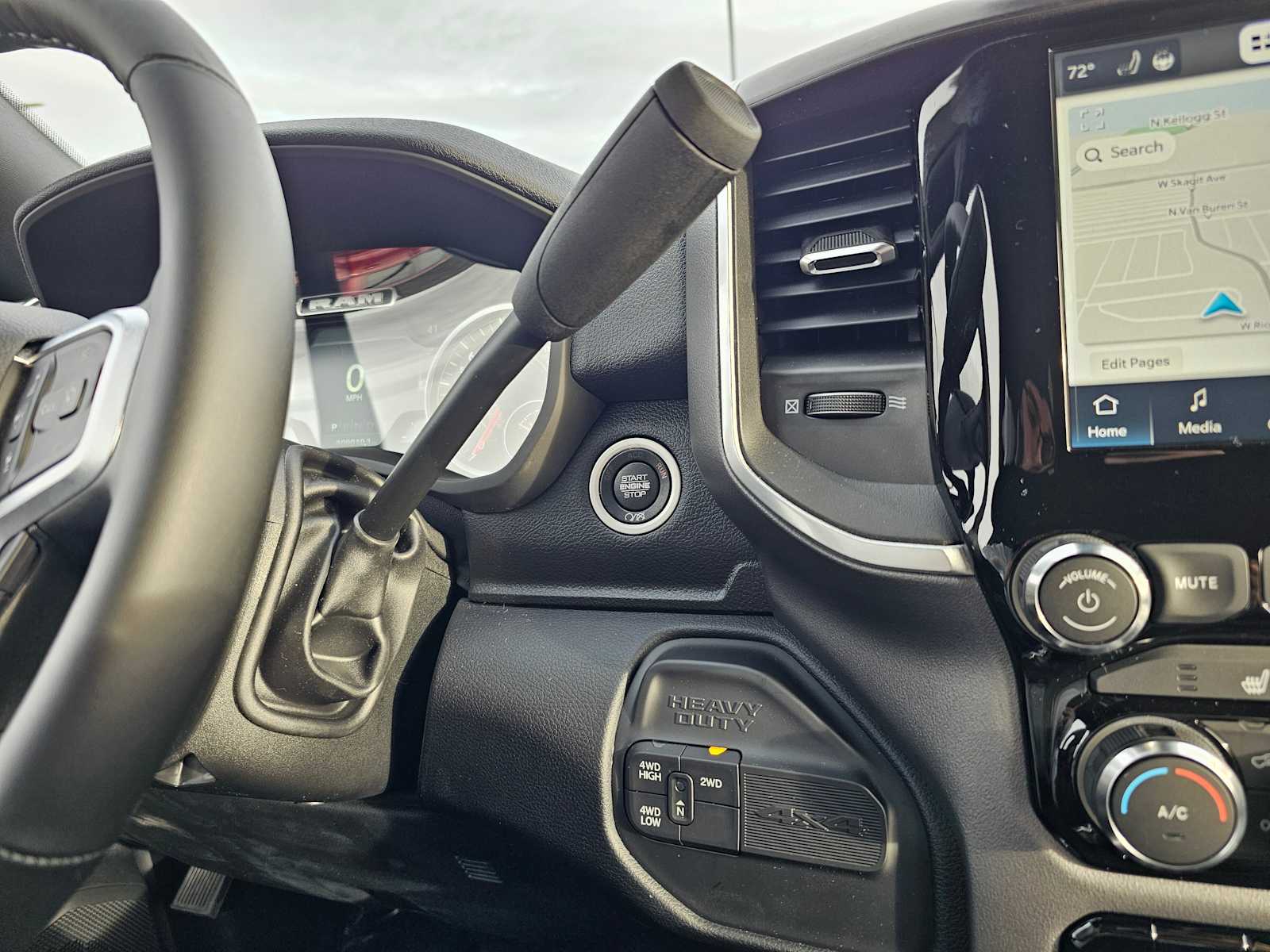 2024 RAM 2500 Big Horn 22