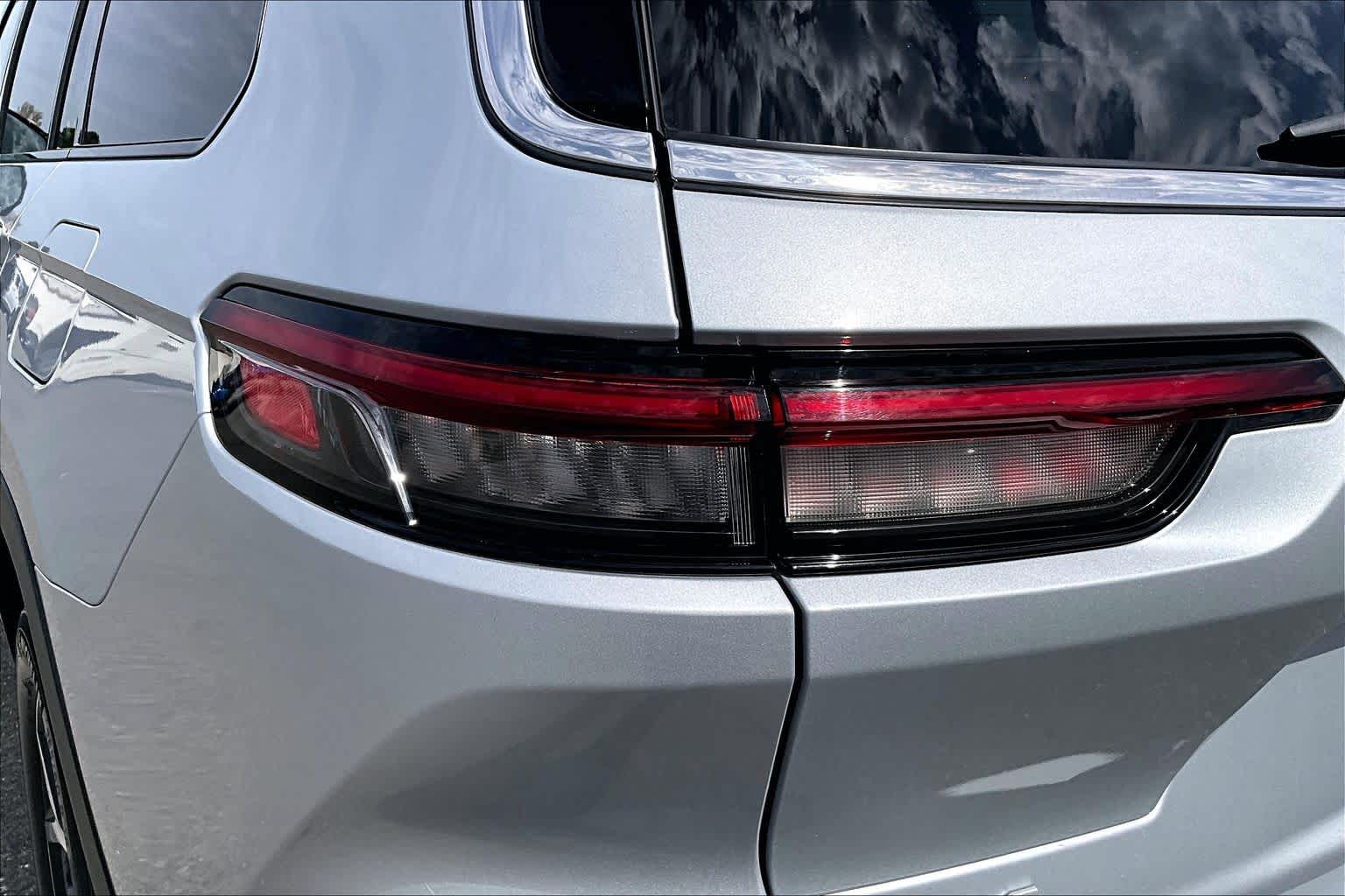 Thumbnail: 2024 Jeep Grand Cherokee L - 33