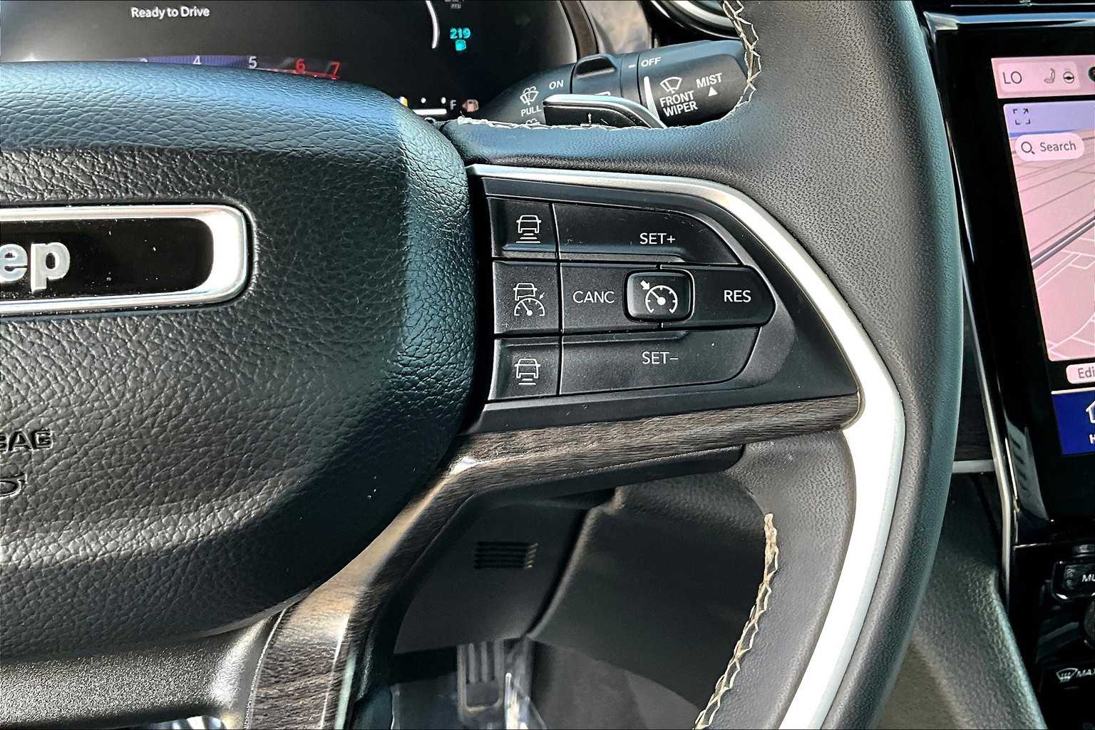 Thumbnail: 2024 Jeep Grand Cherokee - 25