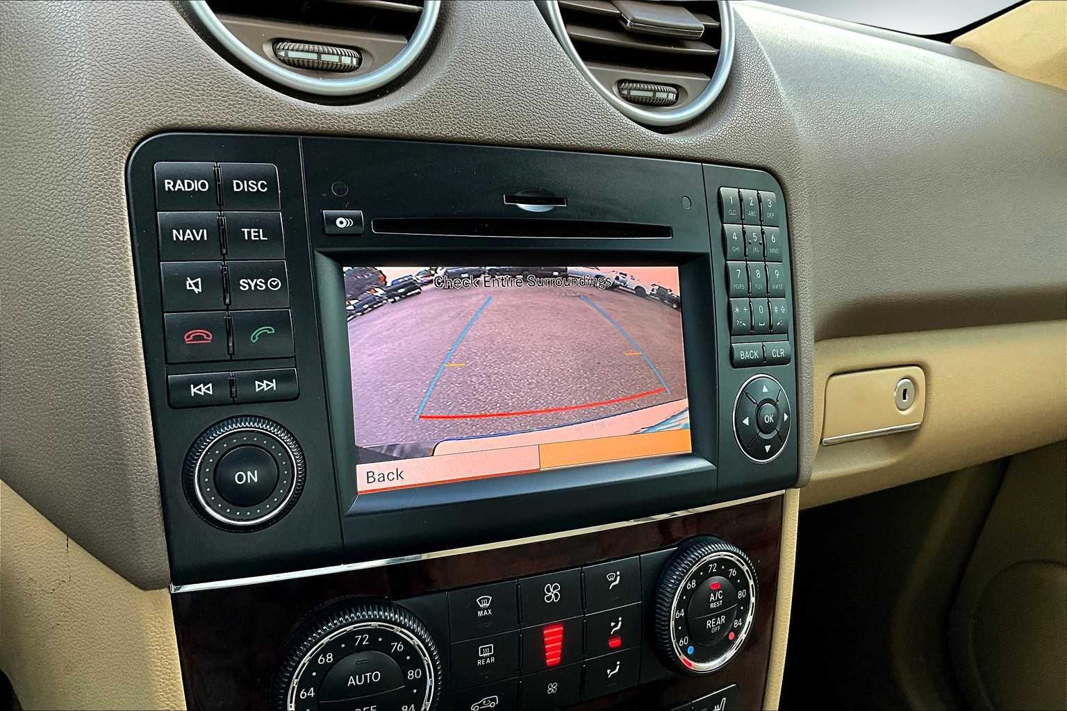 Thumbnail: 2011 Mercedes-Benz M-Class - 26