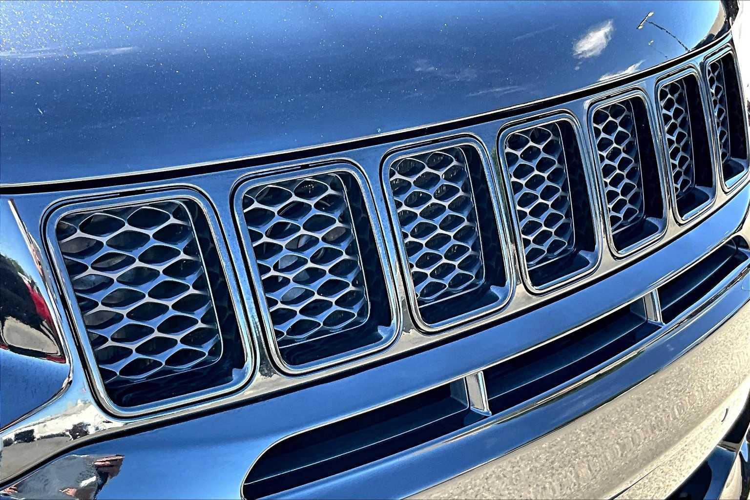 Thumbnail: 2020 Jeep Grand Cherokee - 34
