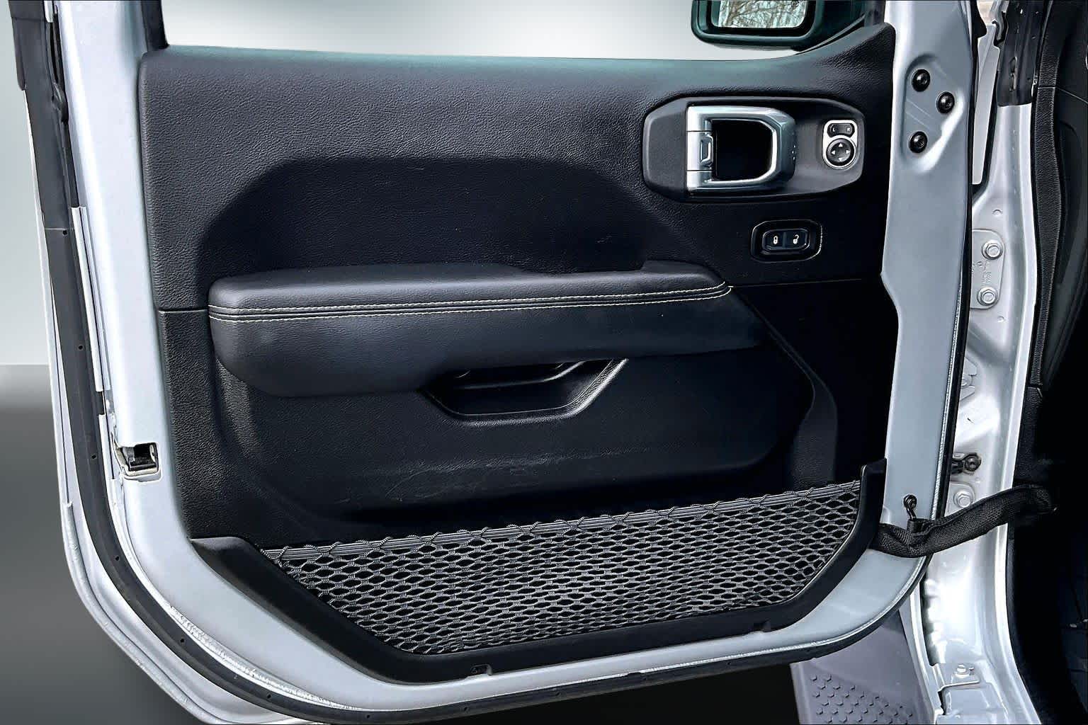 Thumbnail: 2023 Jeep Wrangler - 27