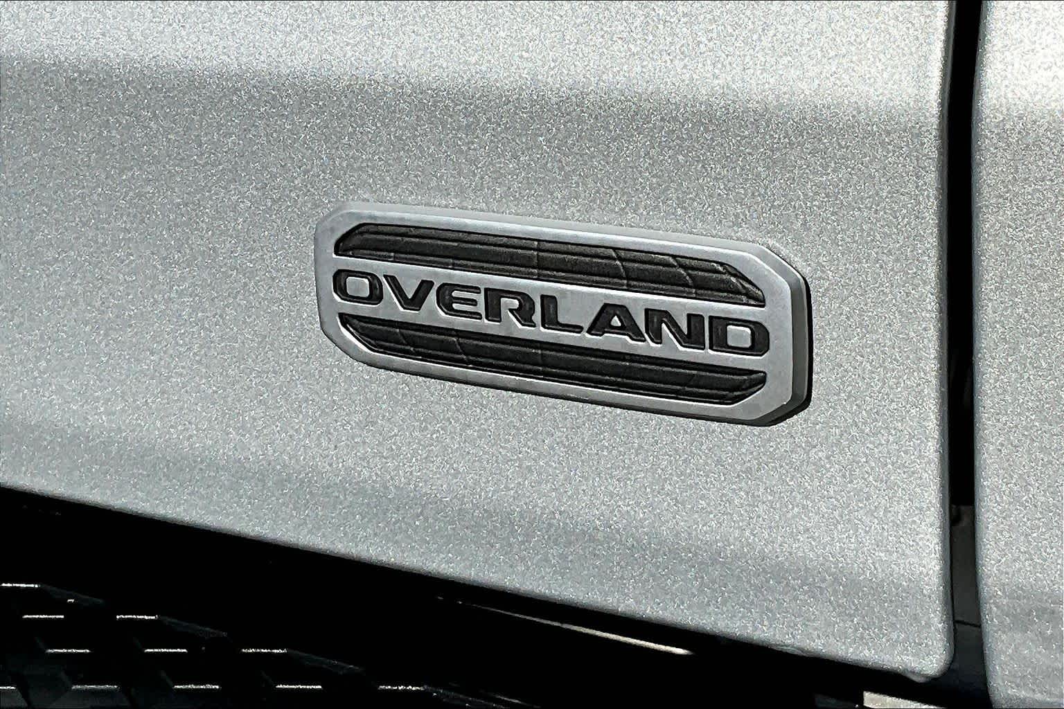 Thumbnail: 2023 Jeep Gladiator - 7