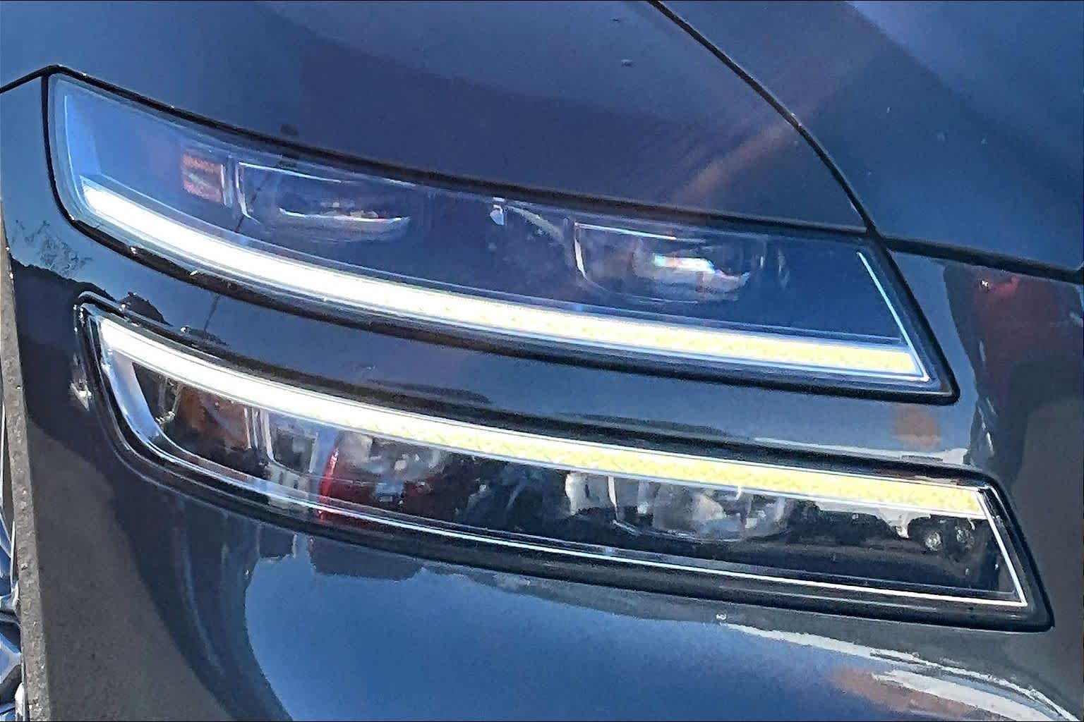 Thumbnail: 2023 Genesis G80 - 32