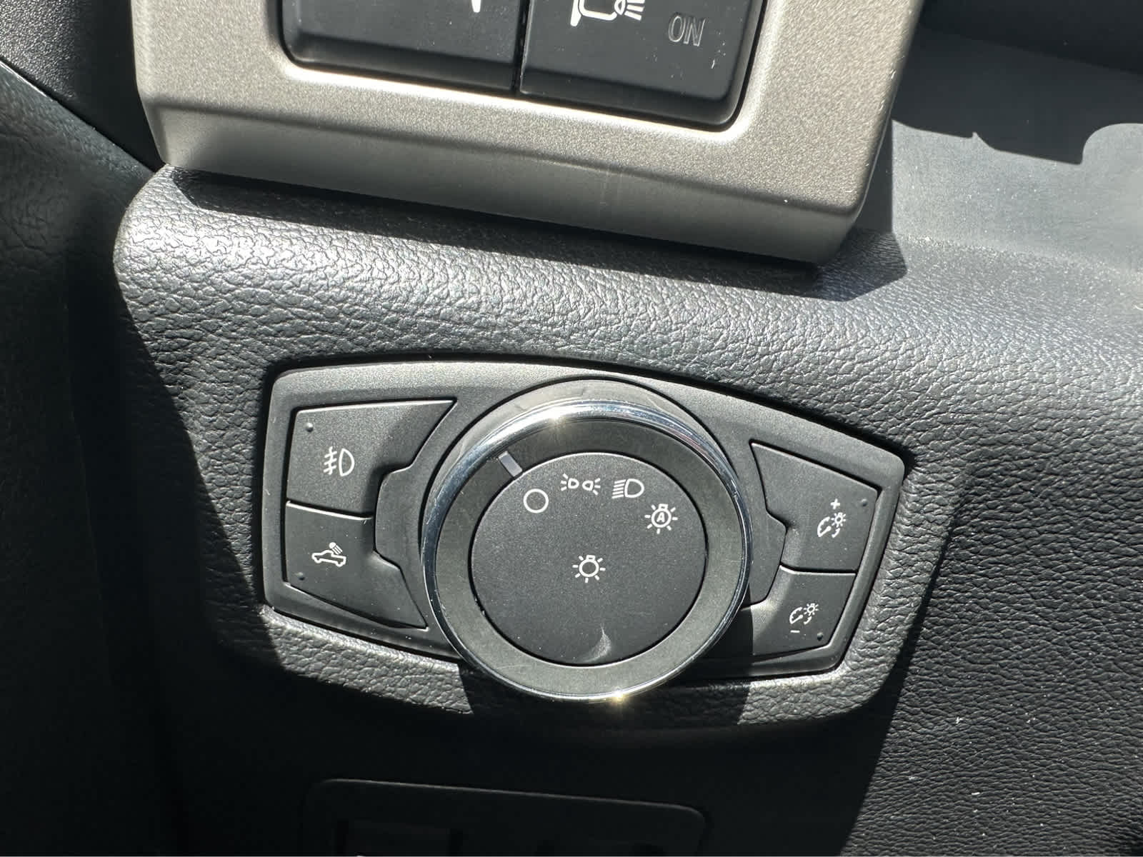 Thumbnail: 2019 Ford F-150 - 16