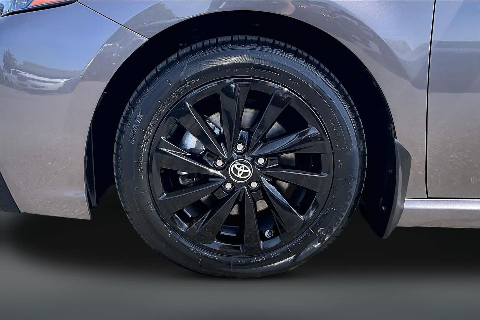 Thumbnail: 2023 Toyota Camry - 8