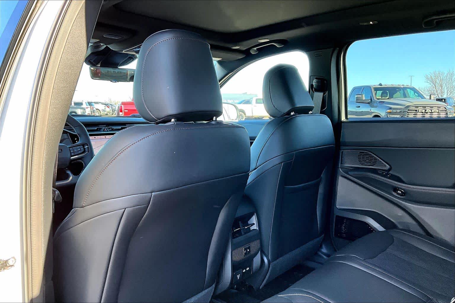 Thumbnail: 2026 Jeep Cherokee - 12