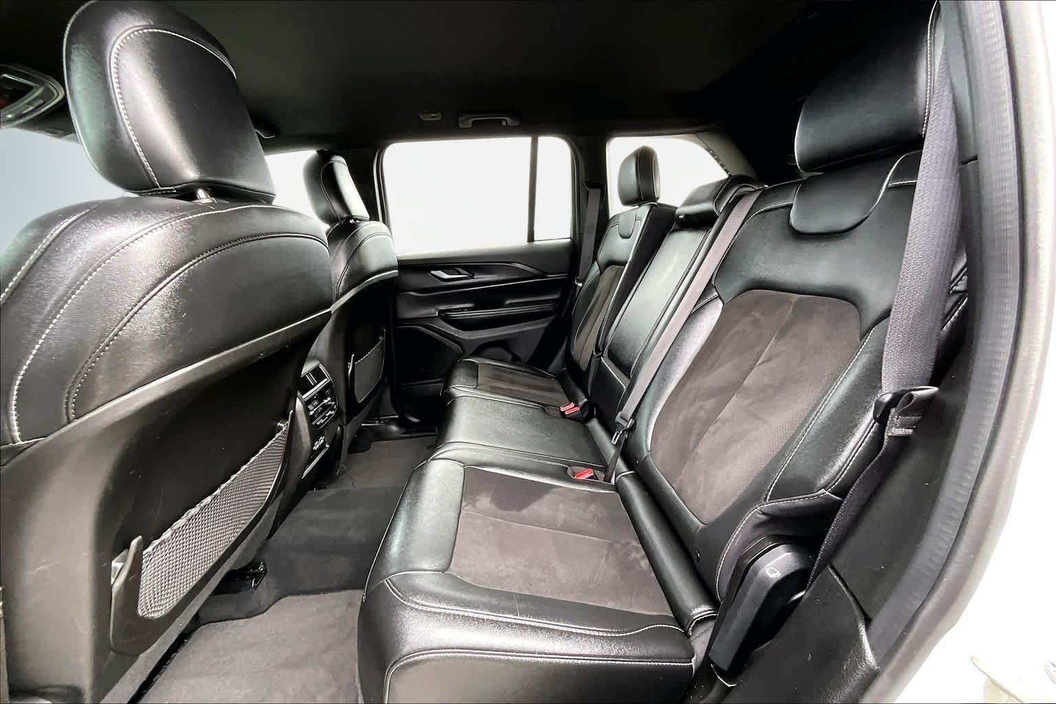 Thumbnail: 2024 Jeep Grand Cherokee - 29