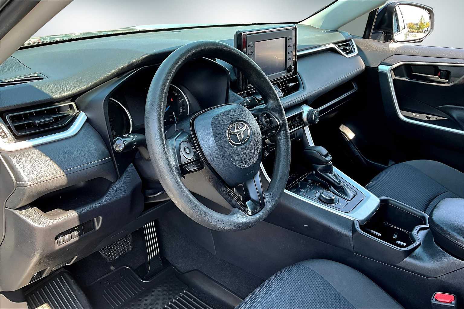 Used 2022 Toyota RAV4 LE with VIN 4T3LWRFV9NU074913 for sale in Kansas City