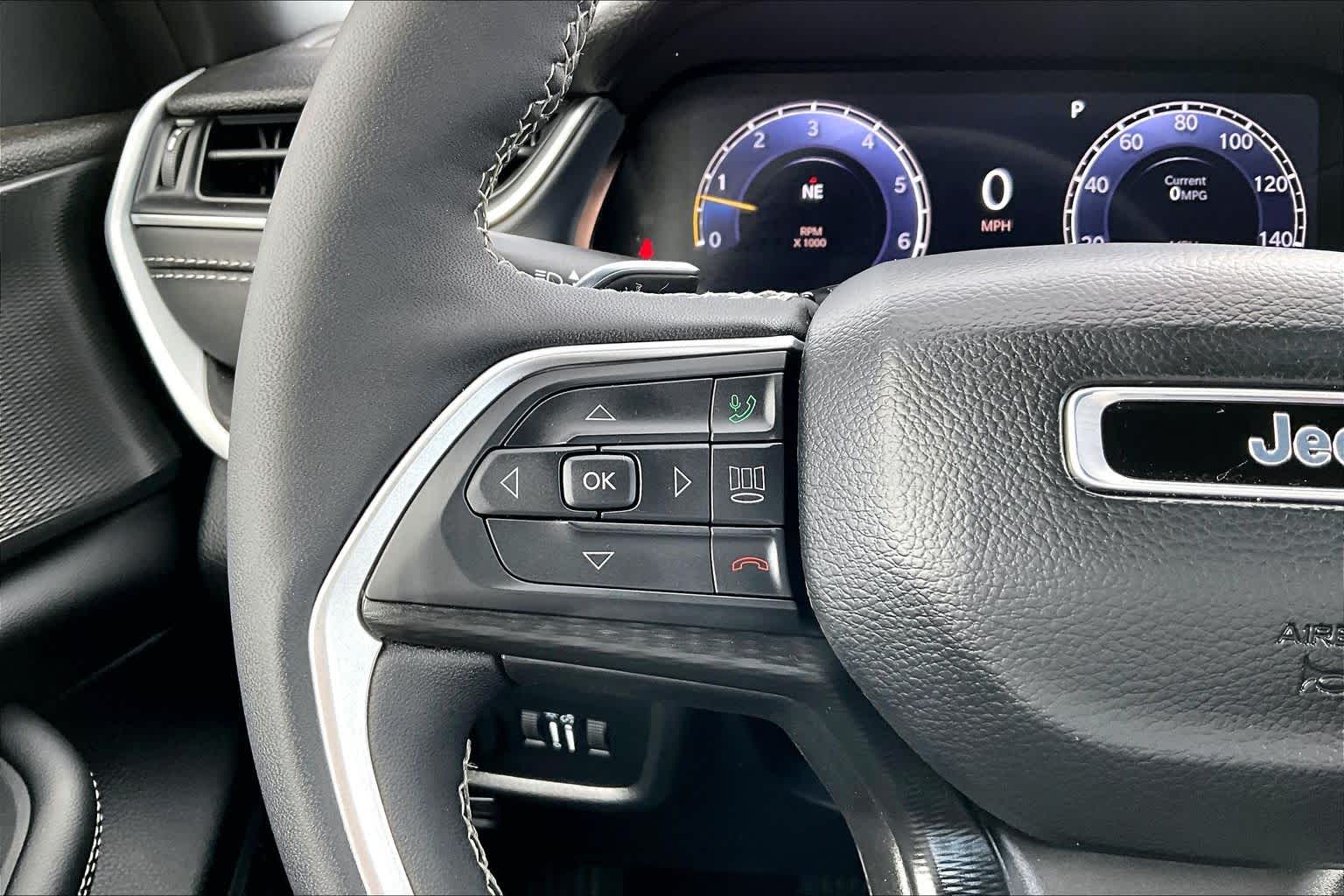 Thumbnail: 2025 Jeep Grand Cherokee - 24