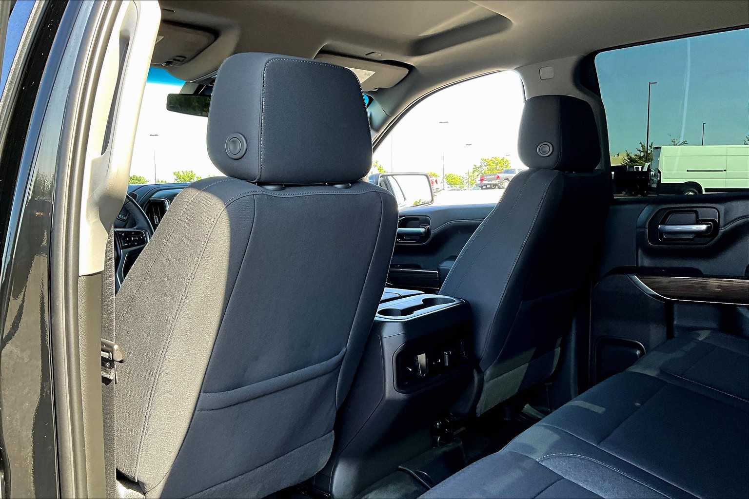 Thumbnail: 2022 Chevrolet Silverado 1500 - 12