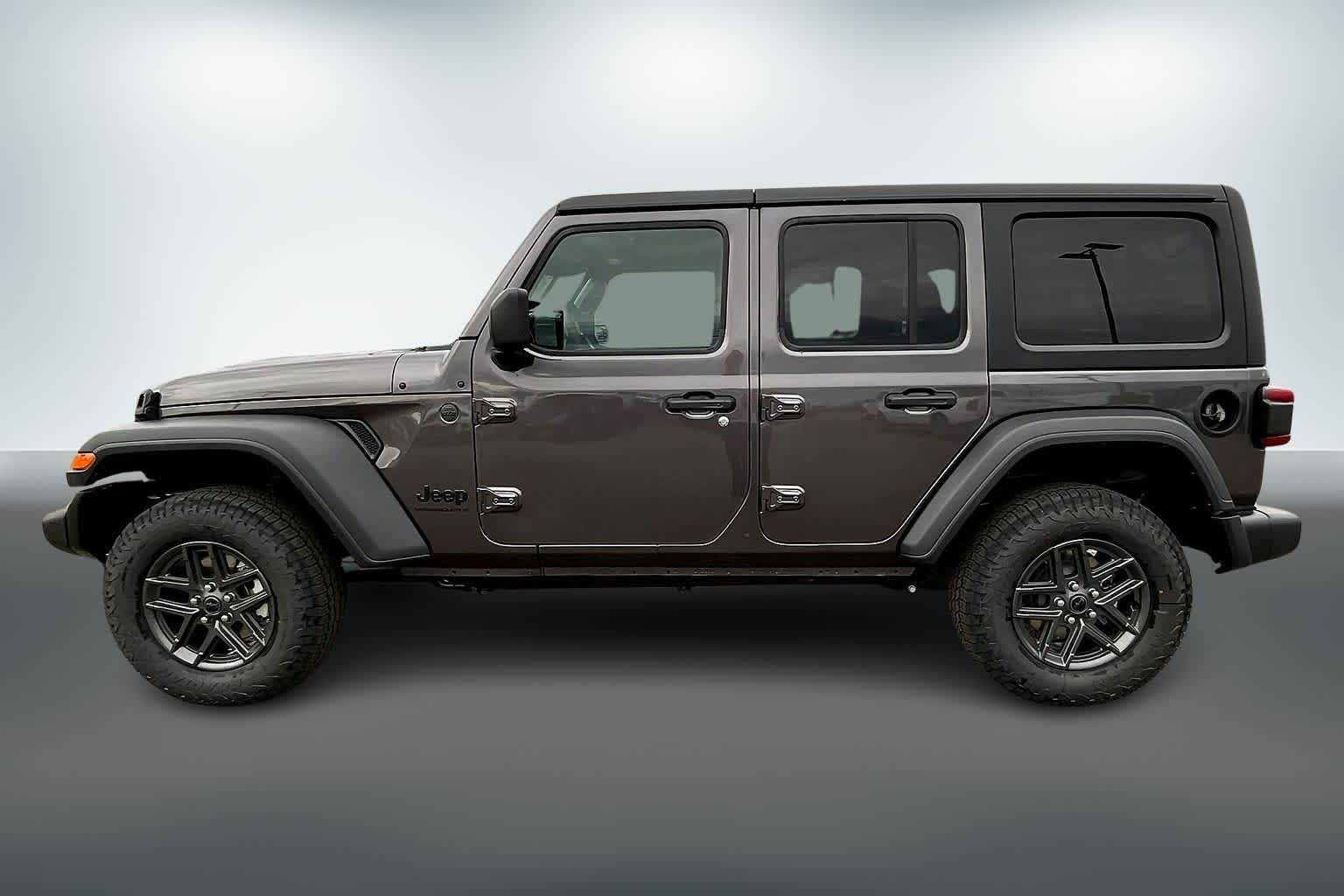 Thumbnail: 2026 Jeep Wrangler - 3