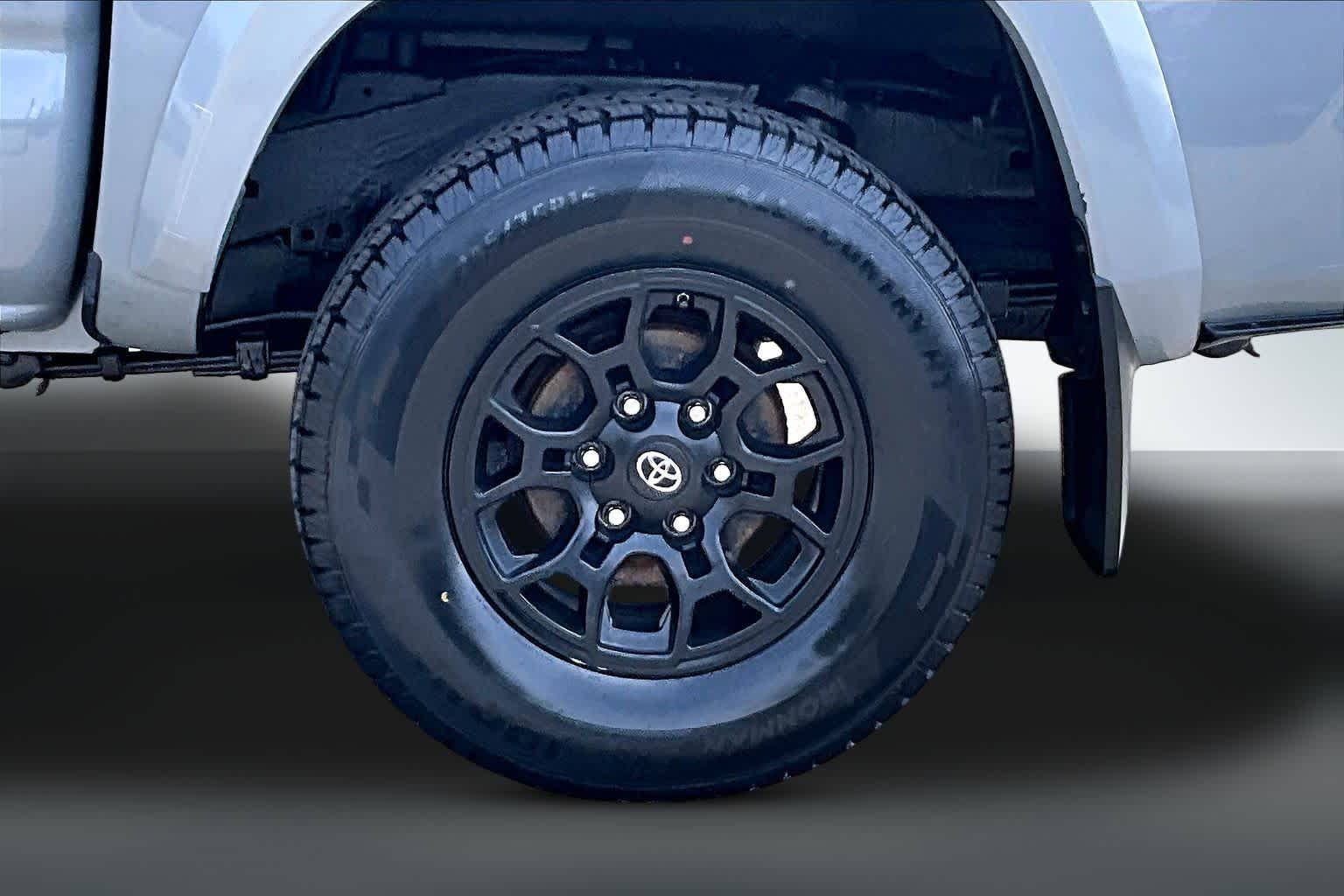 Thumbnail: 2020 Toyota Tacoma - 34