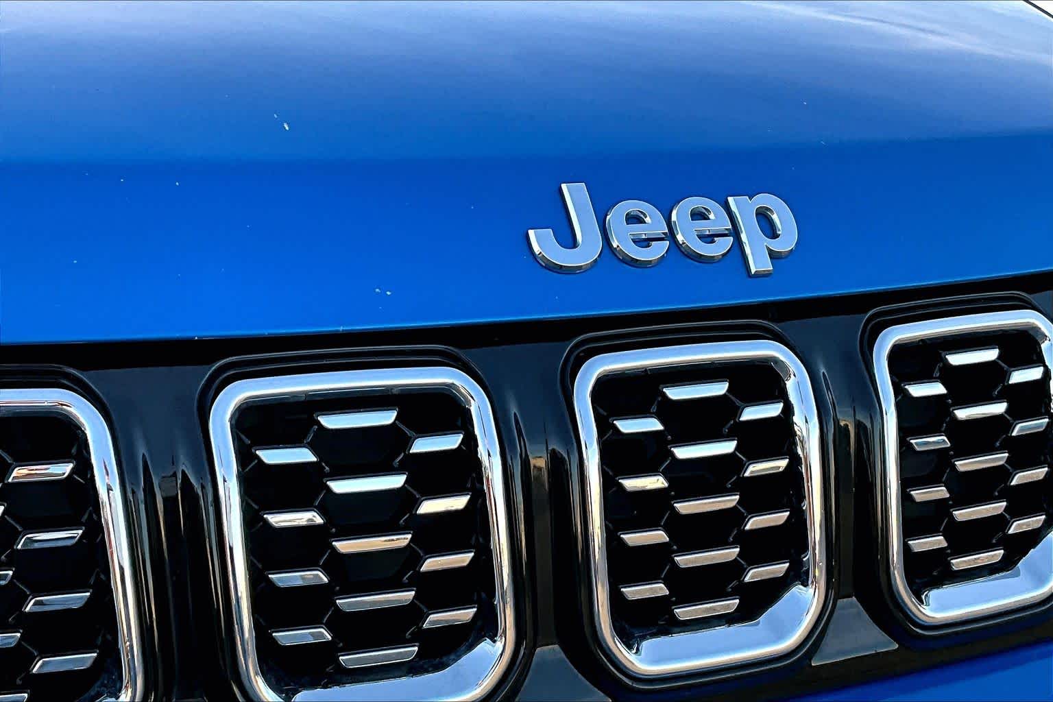 Thumbnail: 2024 Jeep Compass - 32