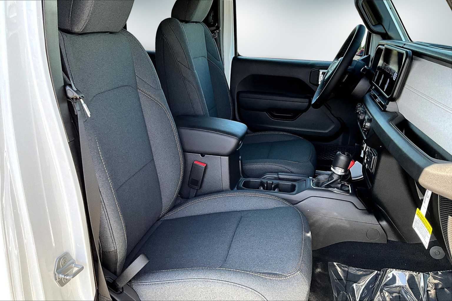 Thumbnail: 2025 Jeep Gladiator - 14