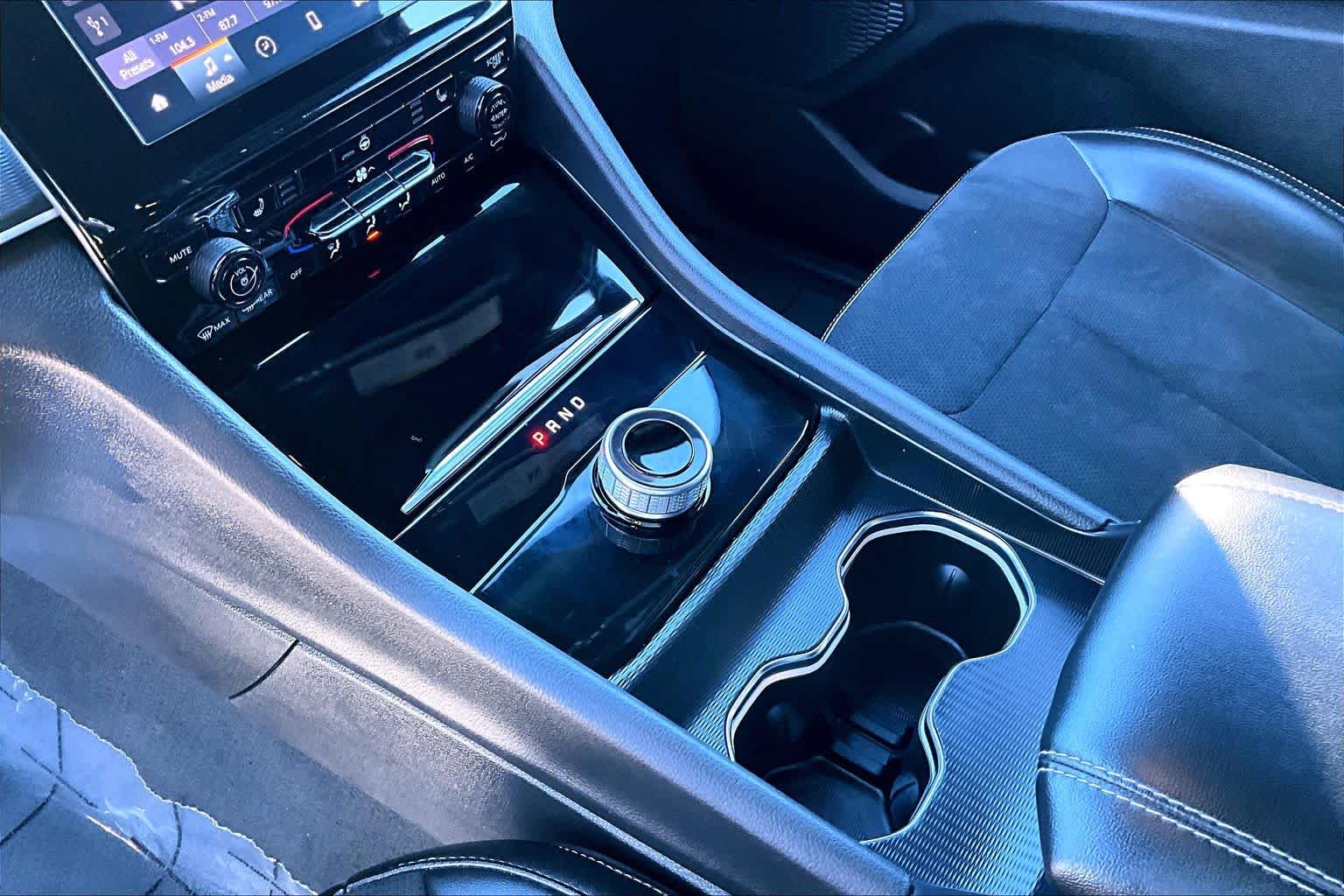 Thumbnail: 2024 Jeep Grand Cherokee L - 16