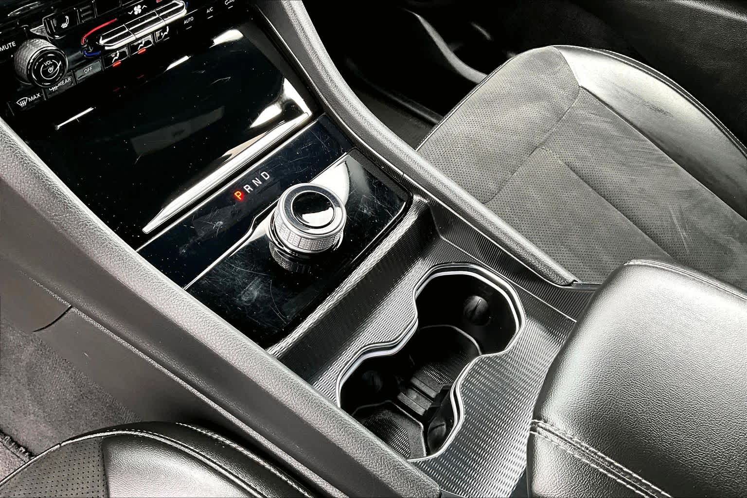 Thumbnail: 2024 Jeep Grand Cherokee - 16