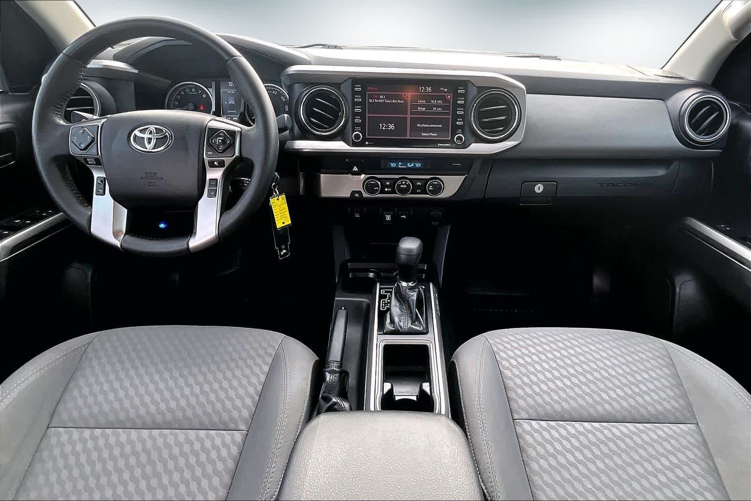 Thumbnail: 2021 Toyota Tacoma - 10