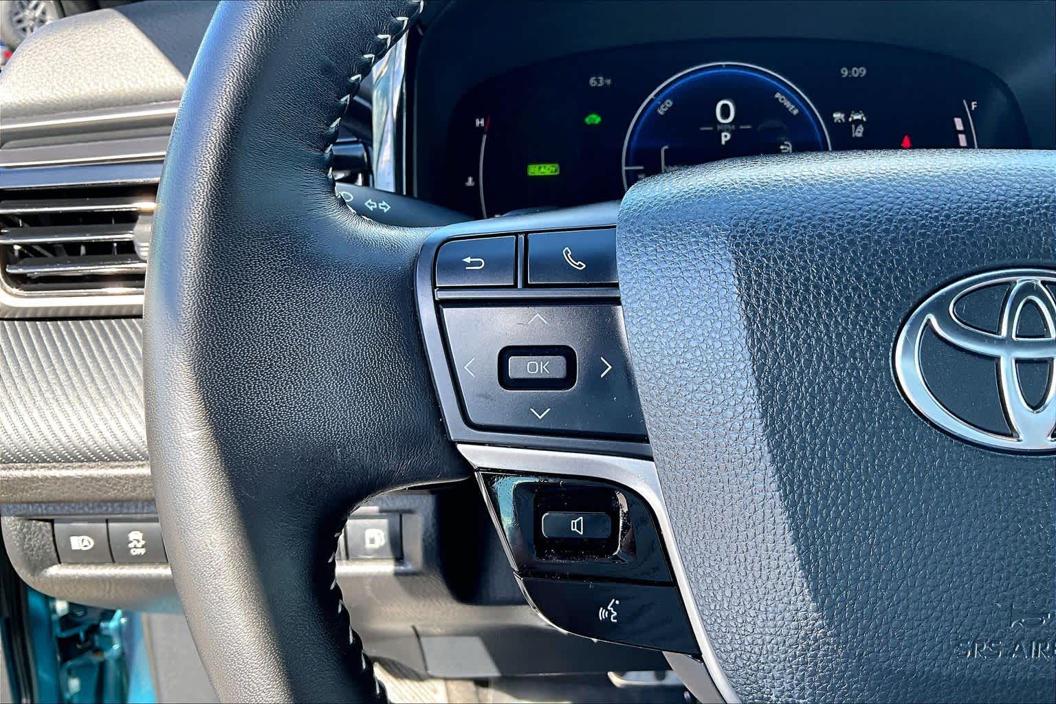 Thumbnail: 2025 Toyota Camry - 24