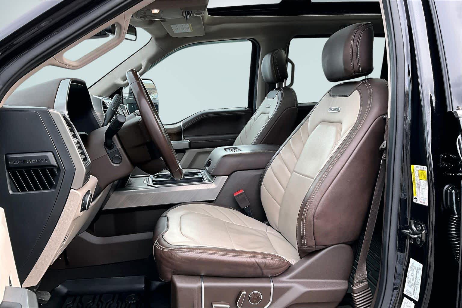 Thumbnail: 2019 Ford Econoline - 9