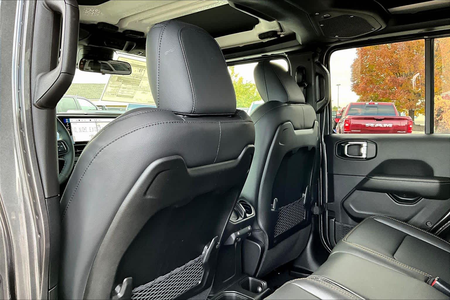 Thumbnail: 2025 Jeep Gladiator - 12