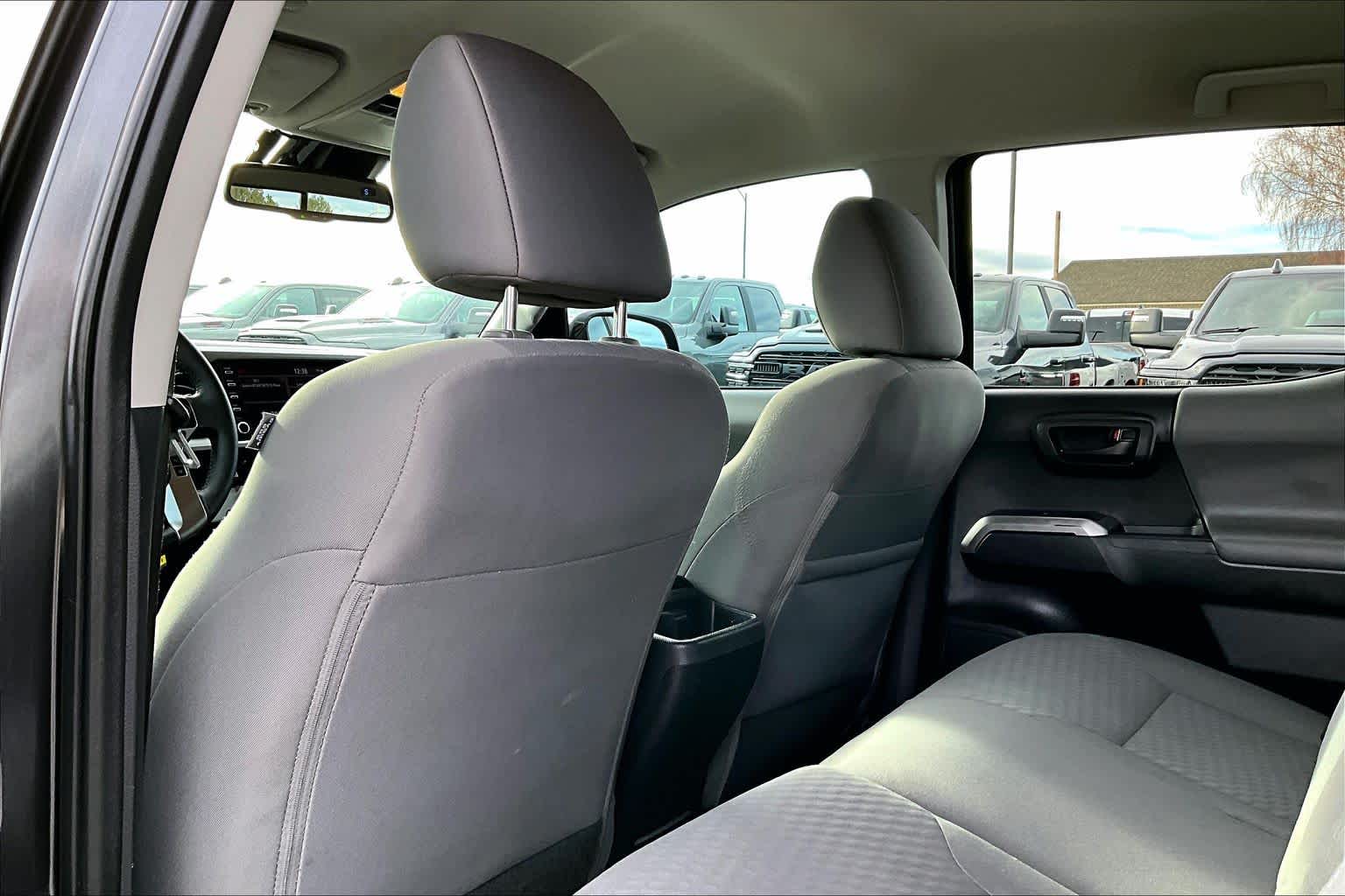 Thumbnail: 2021 Toyota Tacoma - 12