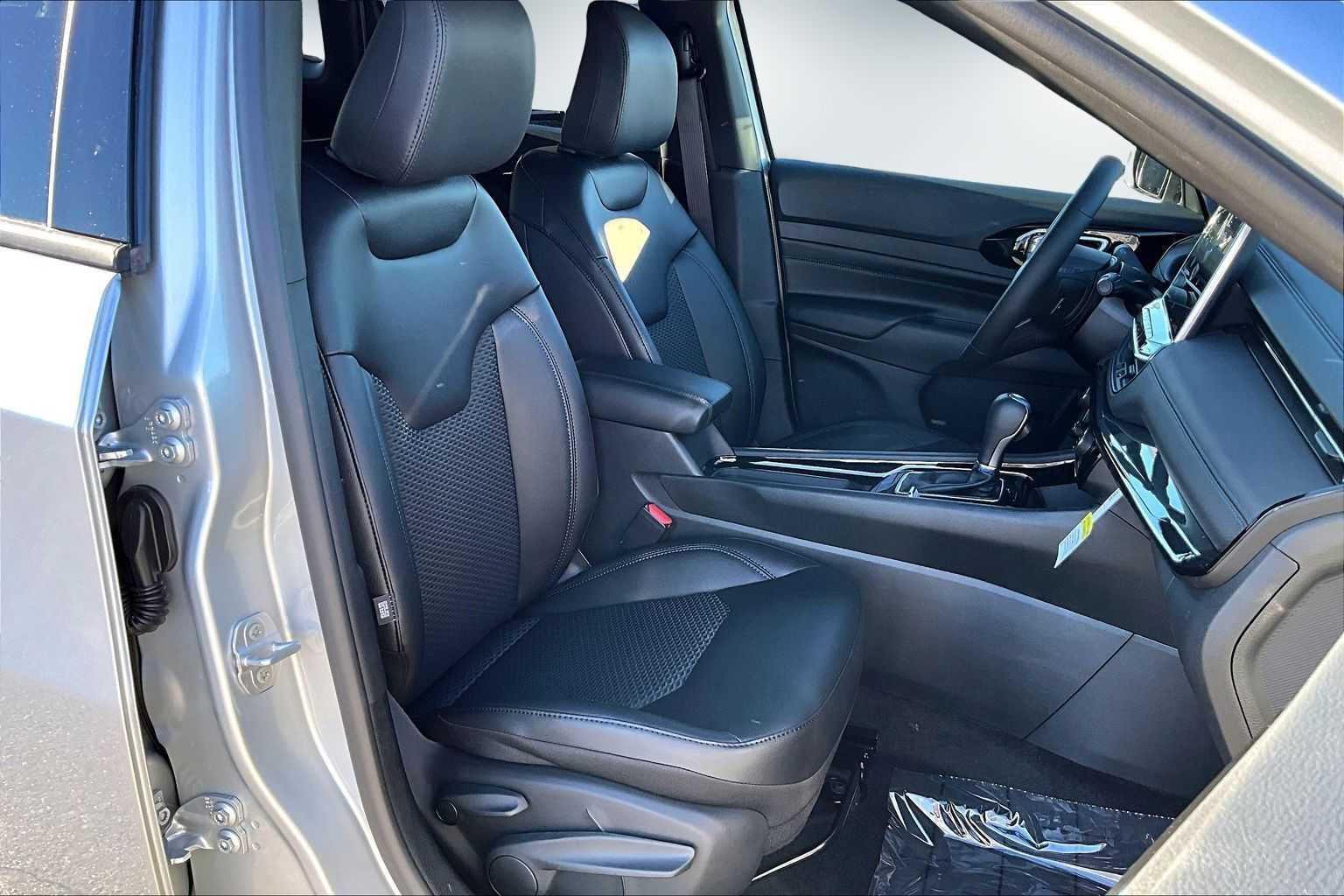 Thumbnail: 2026 Jeep Compass - 14