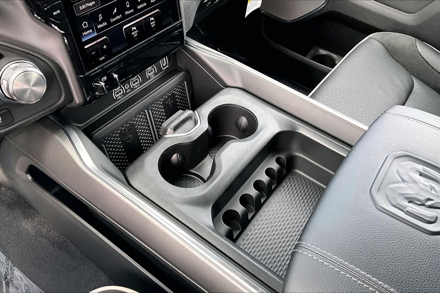 Thumbnail: 2026 RAM 1500 - 17