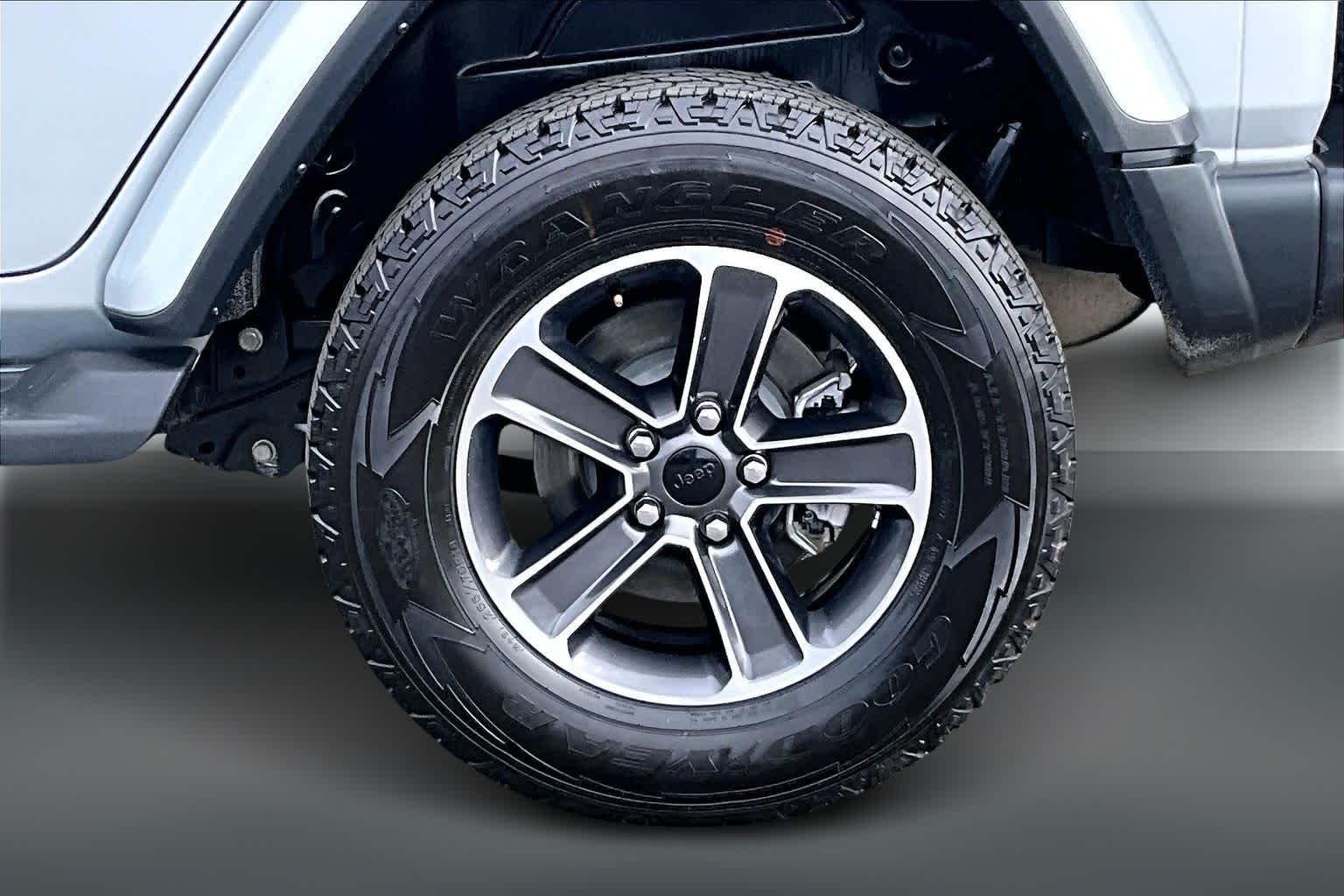 Thumbnail: 2023 Jeep Wrangler - 33