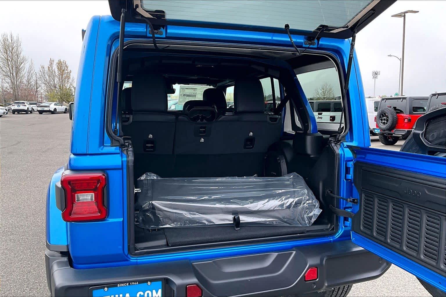 Thumbnail: 2026 Jeep Wrangler - 19