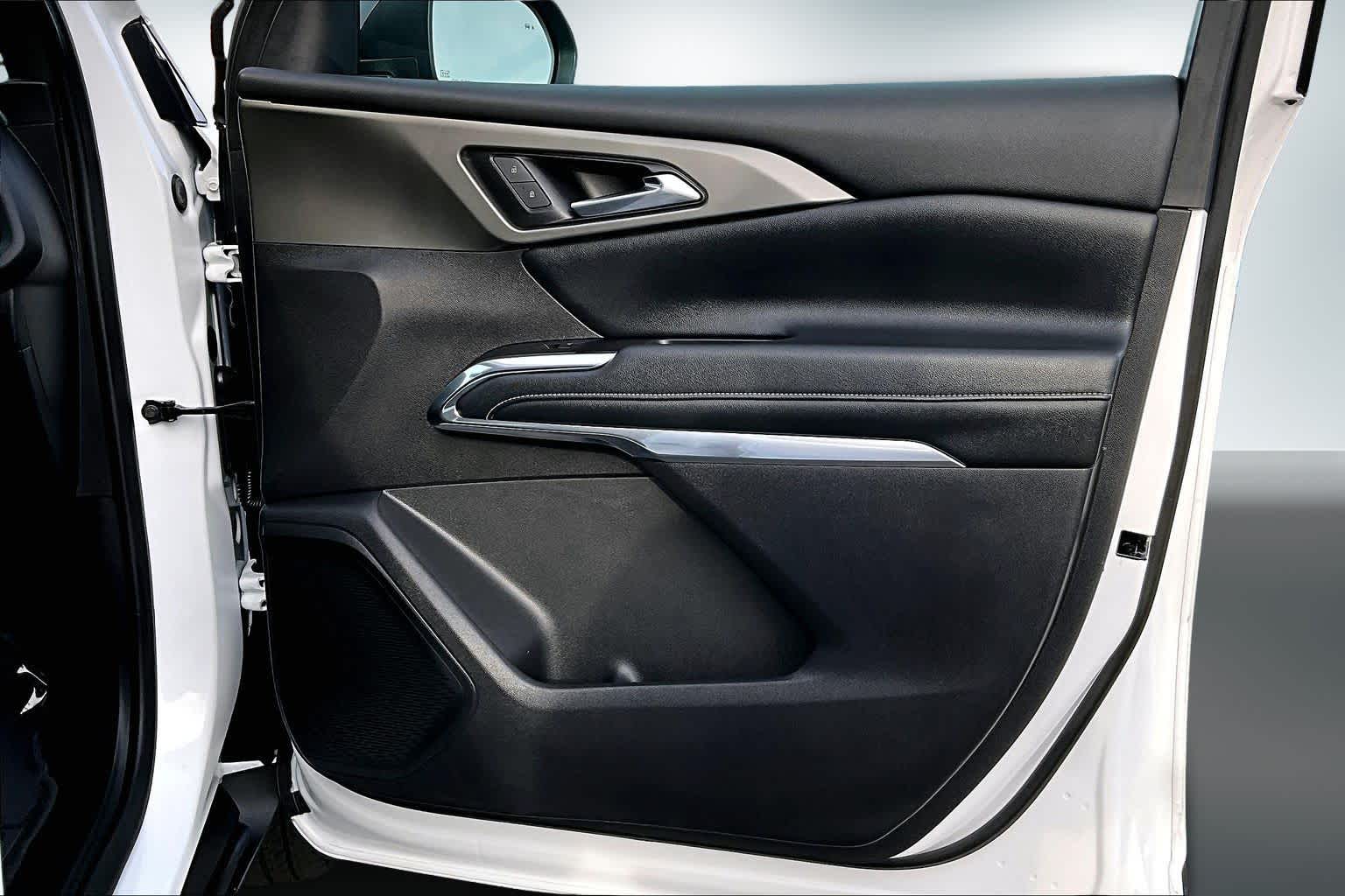 Thumbnail: 2025 Chevrolet Traverse - 28